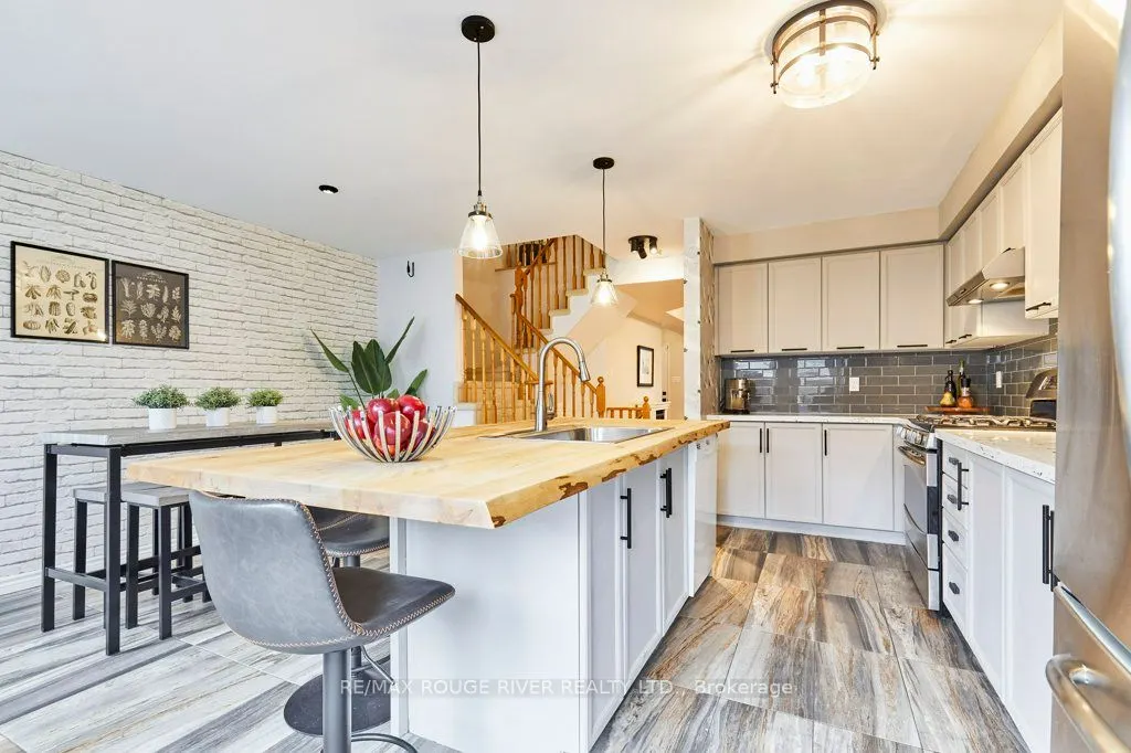 104 Roxton Road