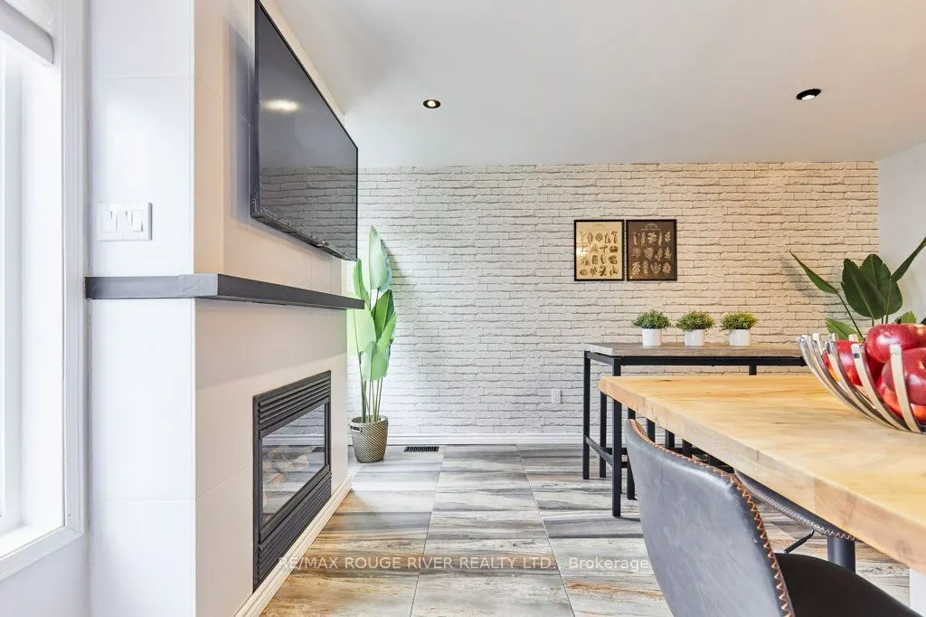 104 Roxton Road