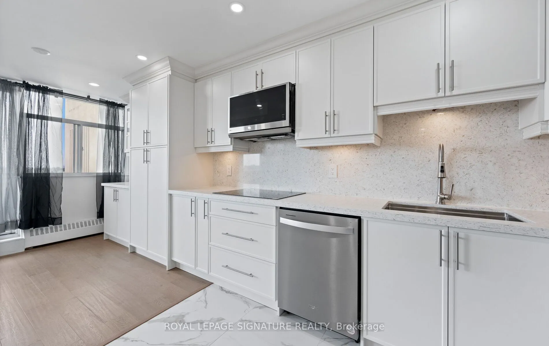 2301 Derry Road W, #1005