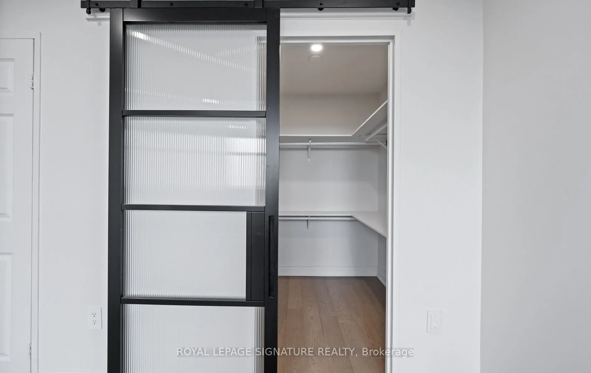 2301 Derry Road W, #1005