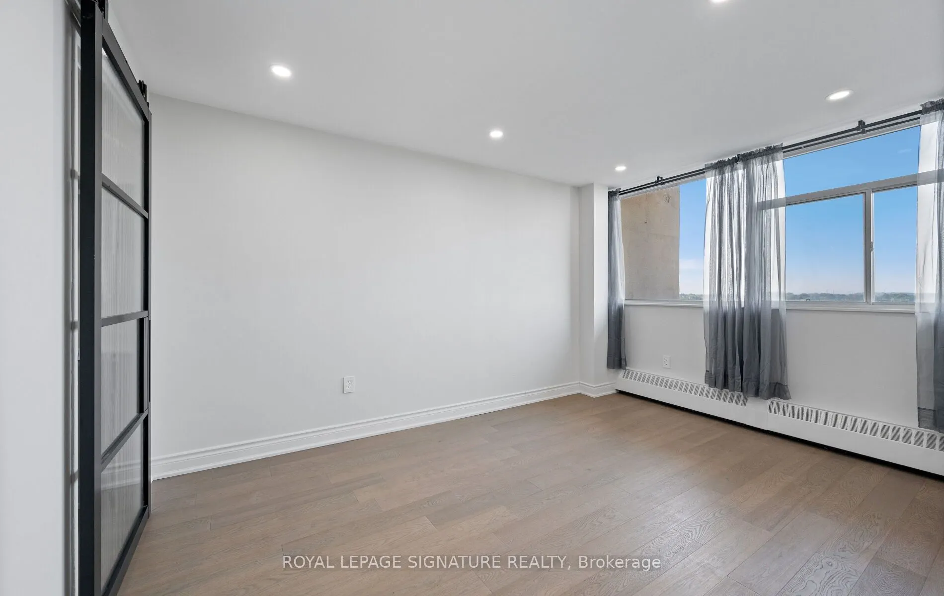 2301 Derry Road W, #1005