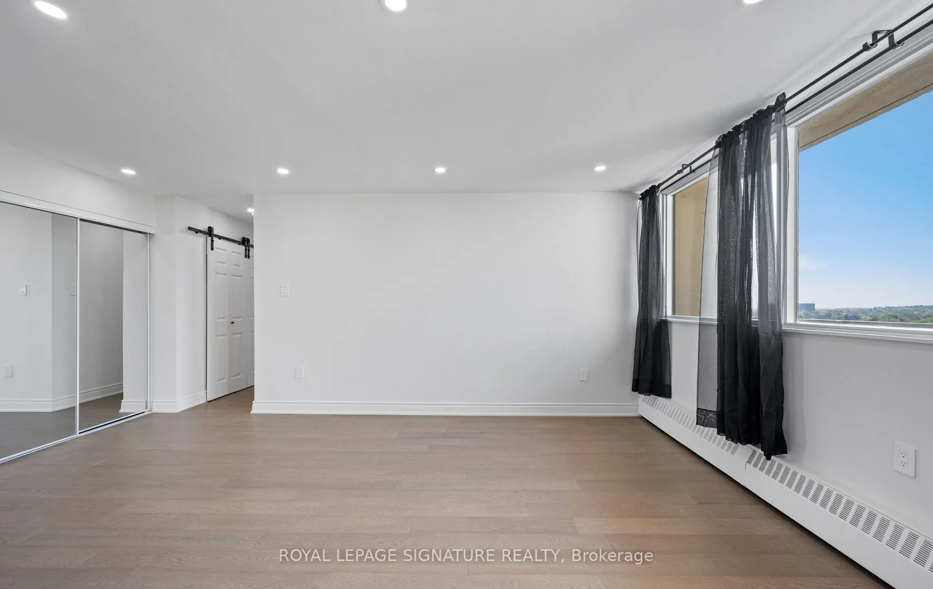 2301 Derry Road W, #1005