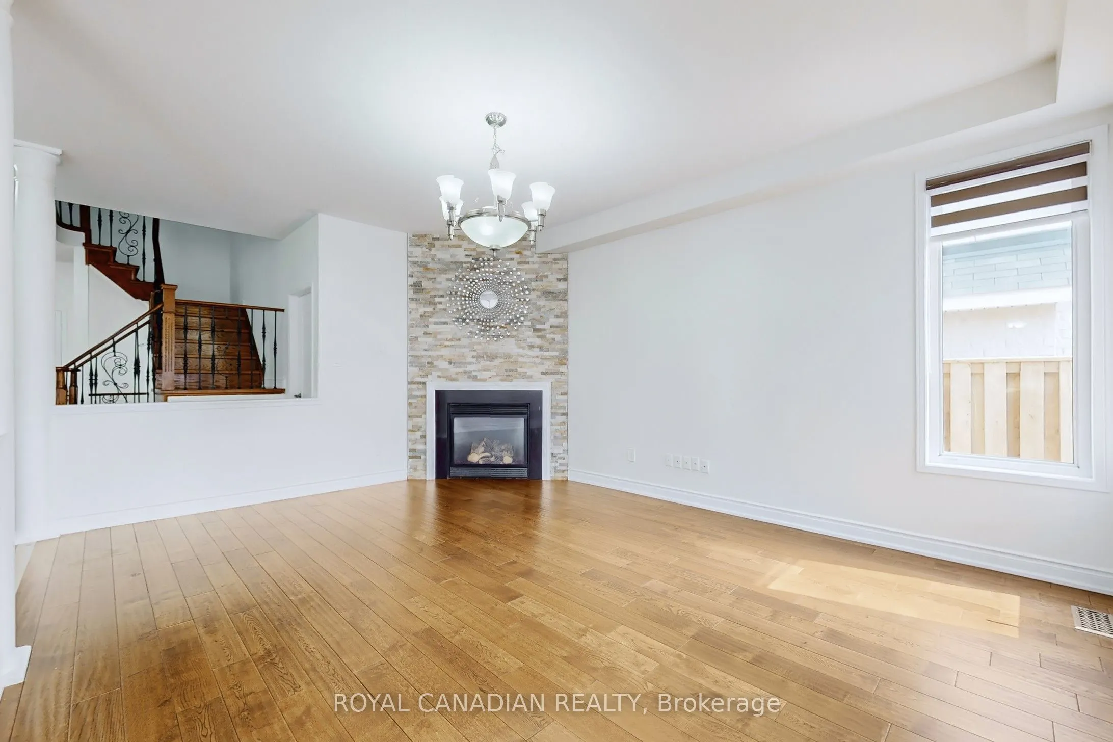 5116 Churchill Meadows Boulevard W, #Upper