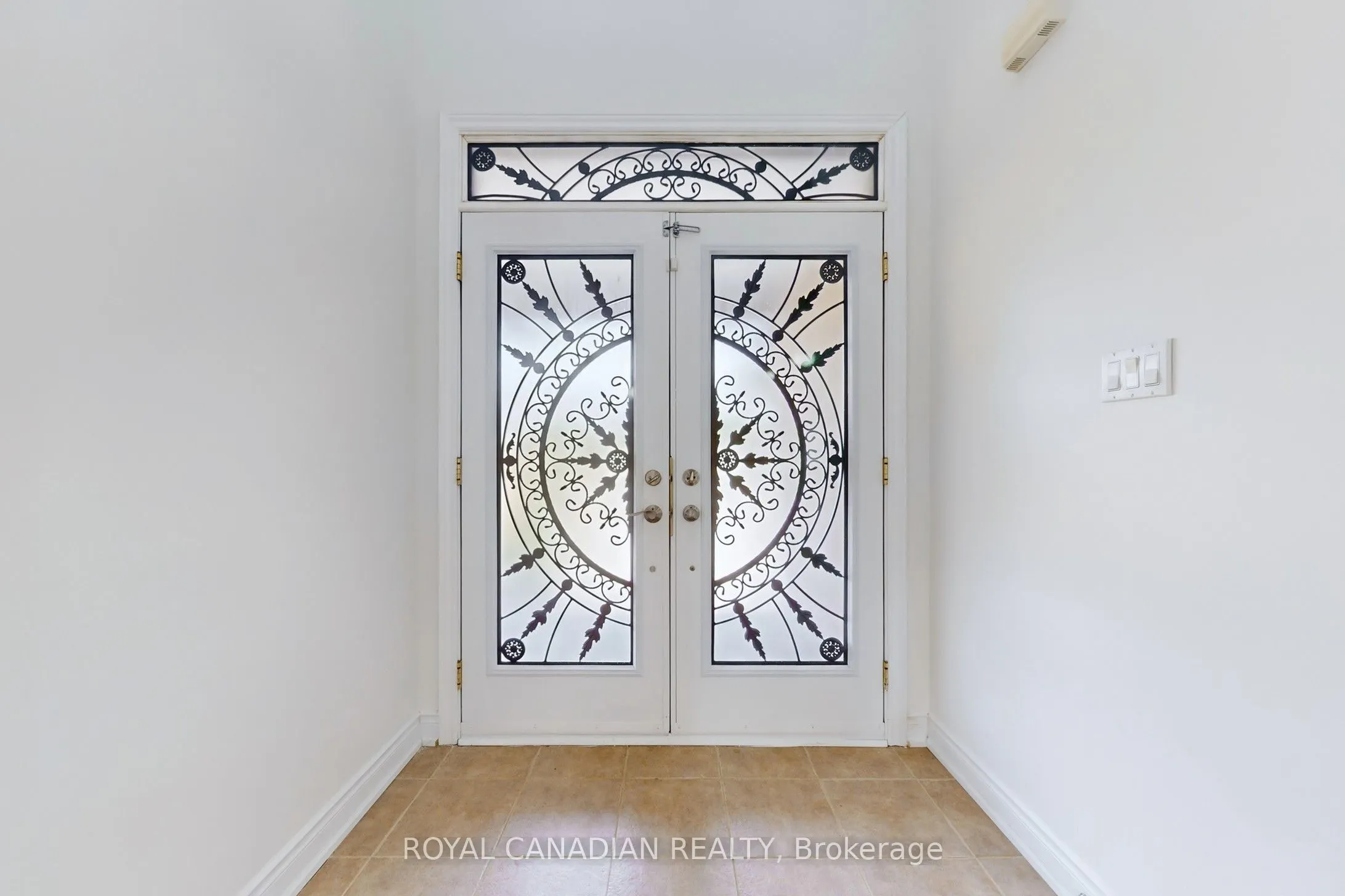 5116 Churchill Meadows Boulevard W, #Upper