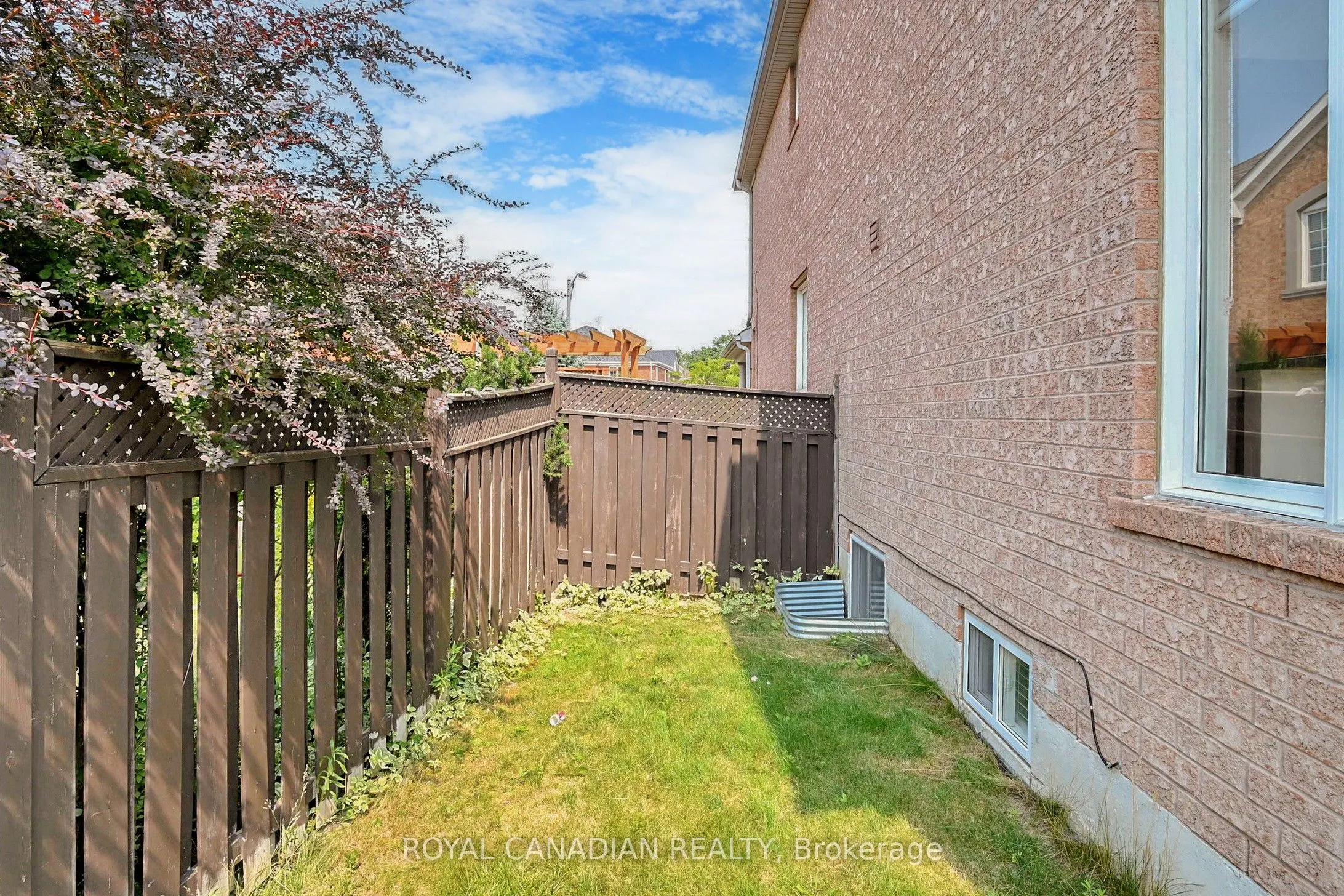 5116 Churchill Meadows Boulevard W, #Upper