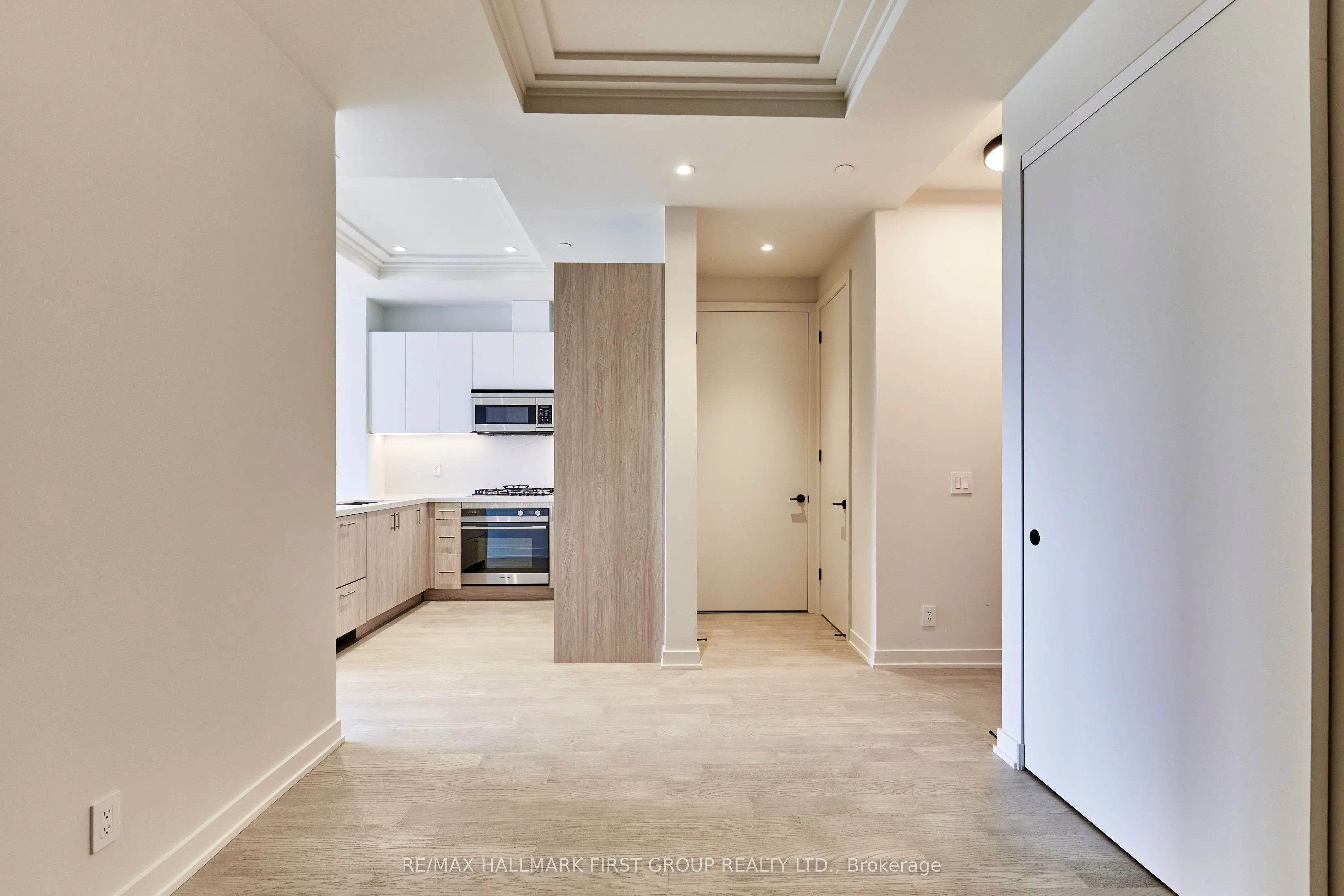 123 Maurice Drive, #407