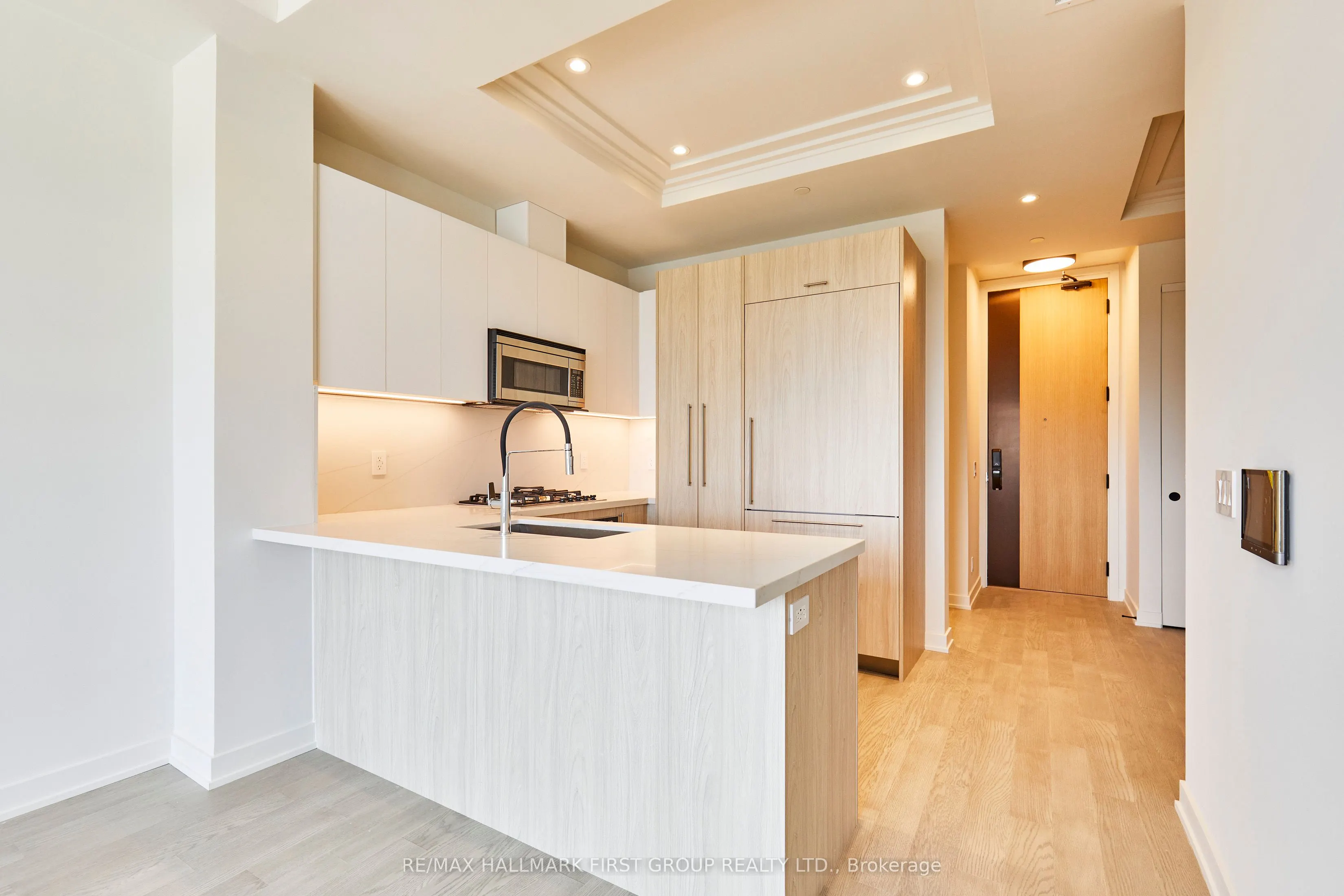 123 Maurice Drive, #407