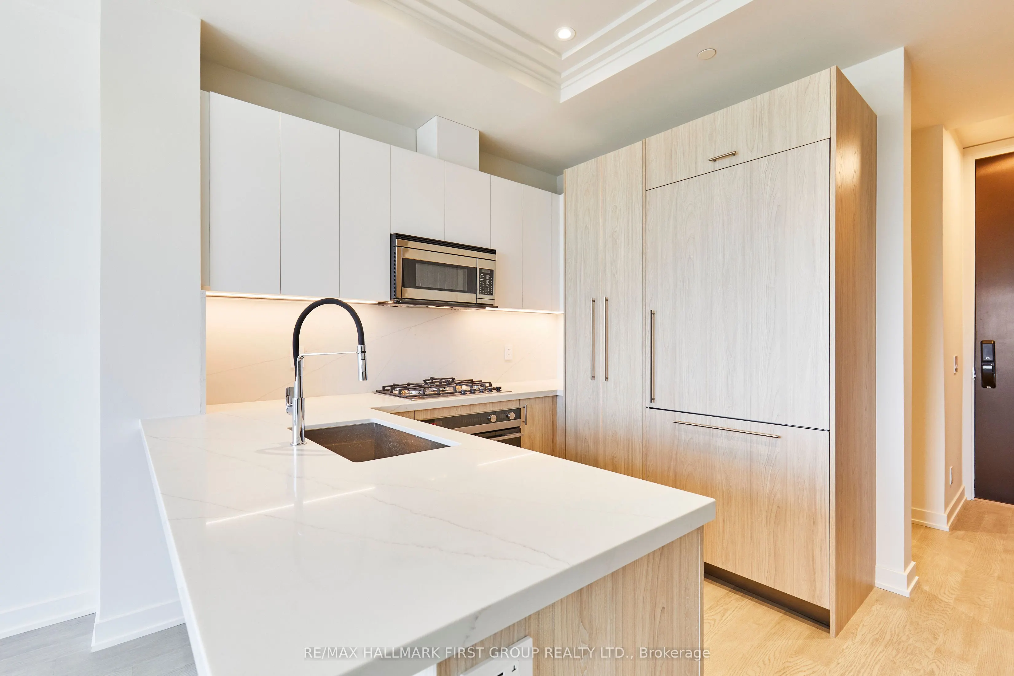 123 Maurice Drive, #407