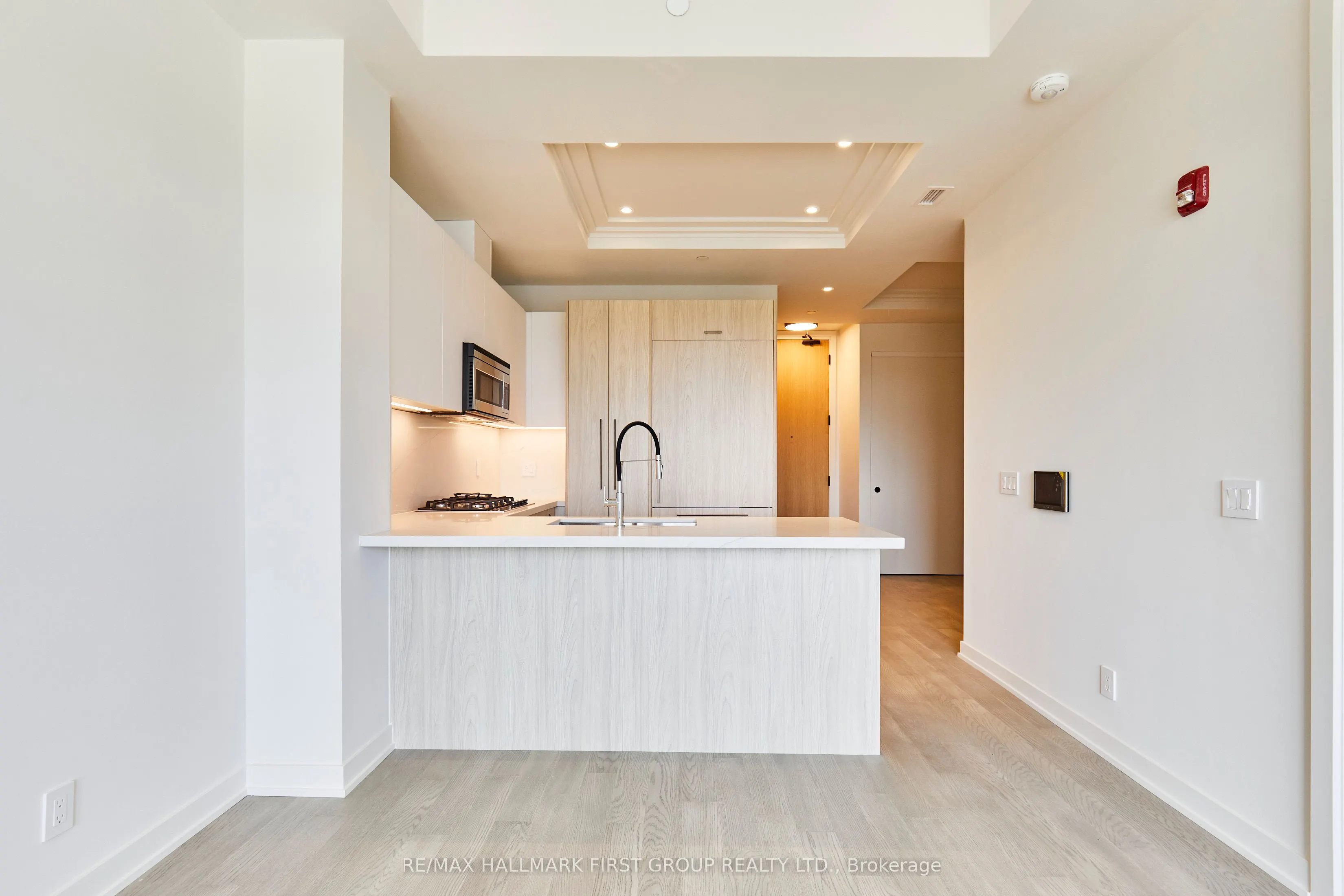 123 Maurice Drive, #407