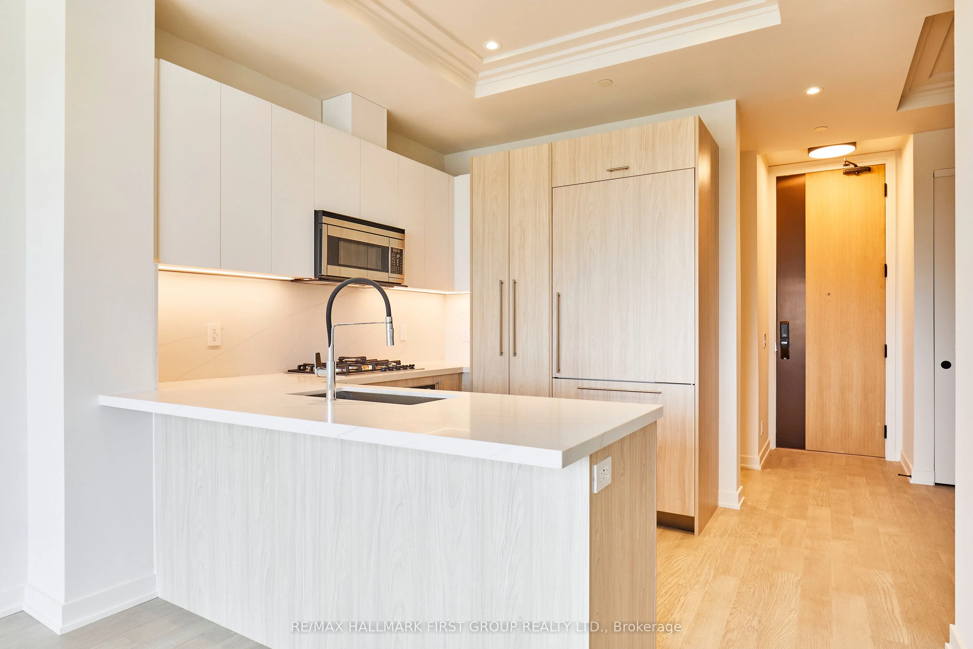 123 Maurice Drive, #407