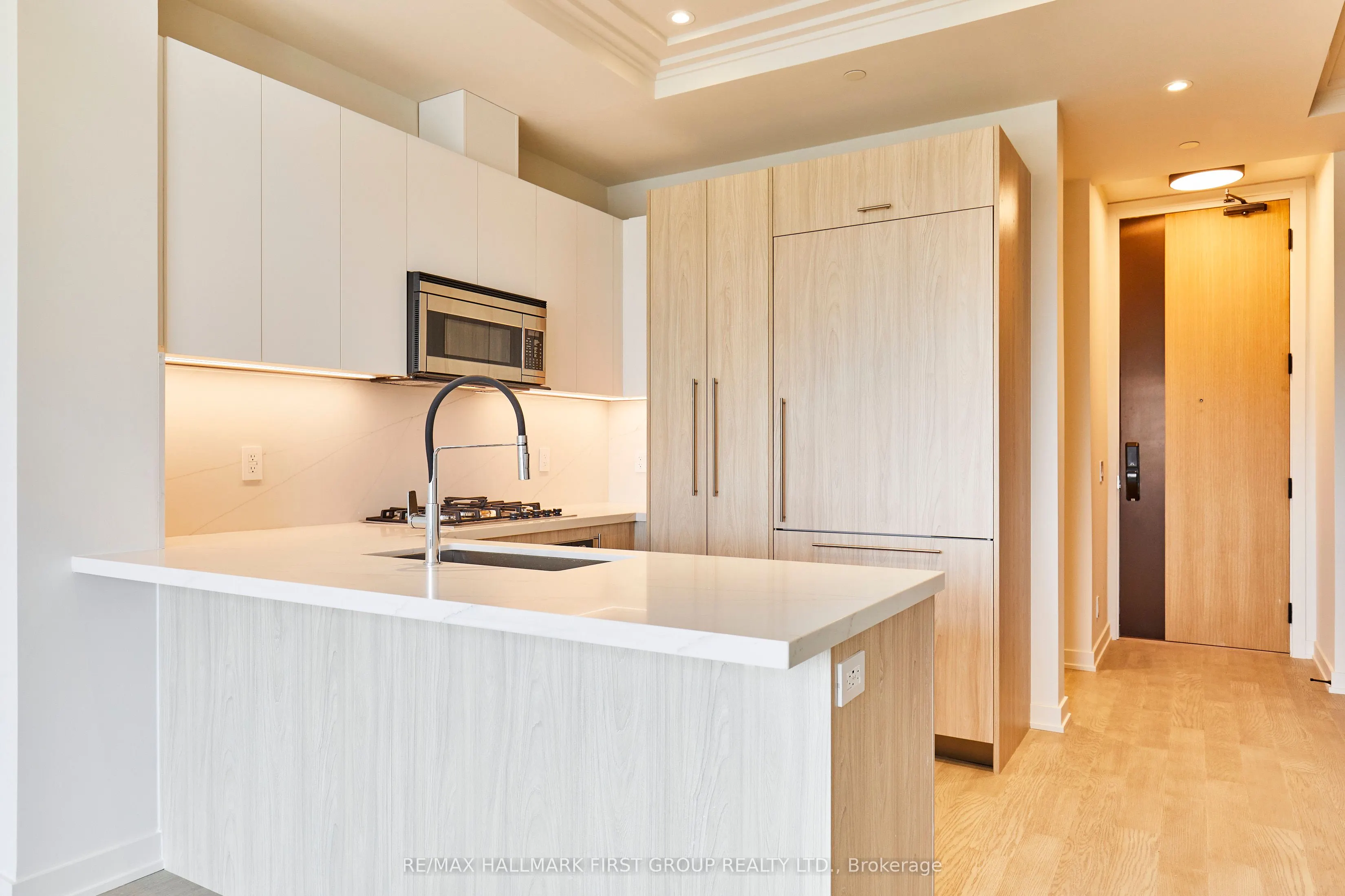 123 Maurice Drive, #407