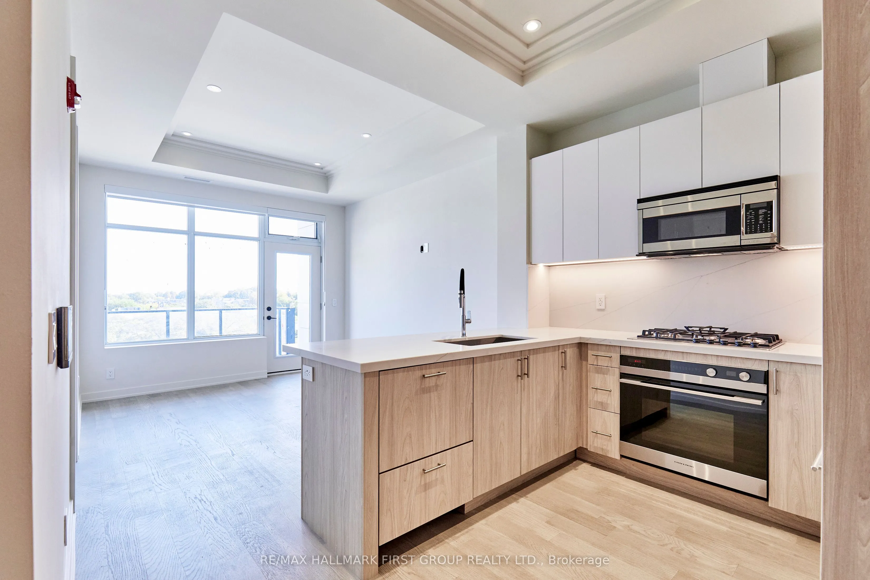 123 Maurice Drive, #407