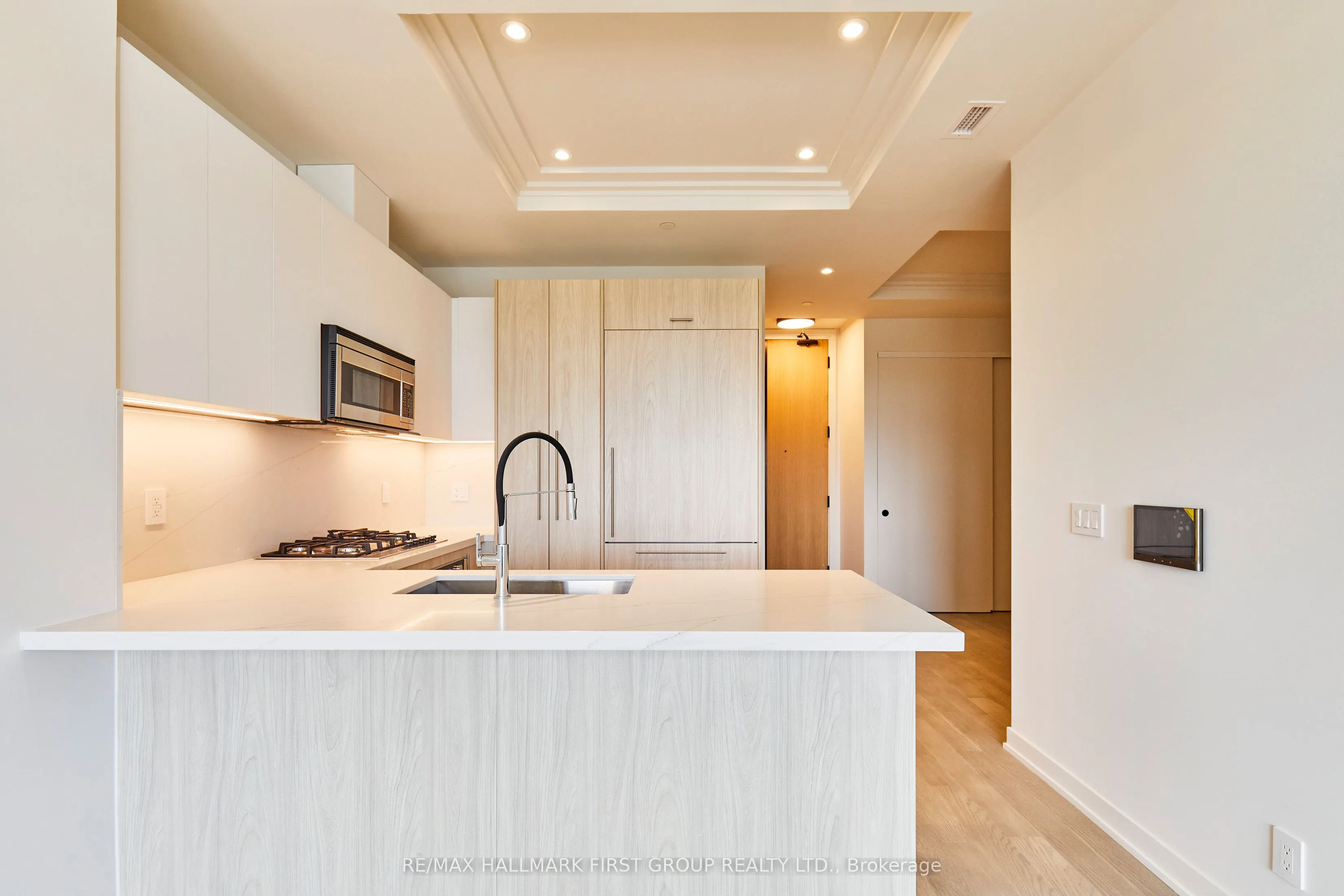 123 Maurice Drive, #407