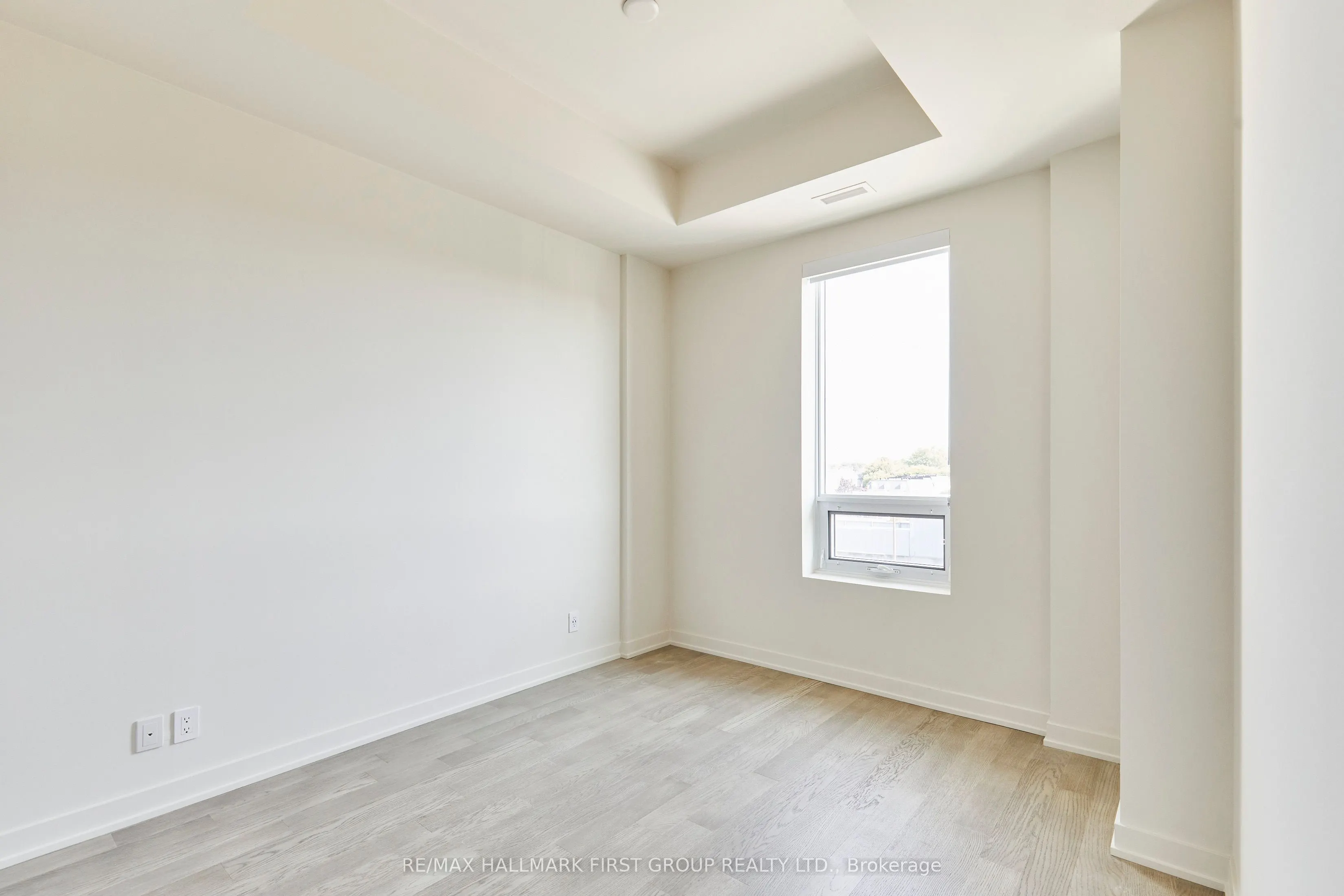123 Maurice Drive, #407