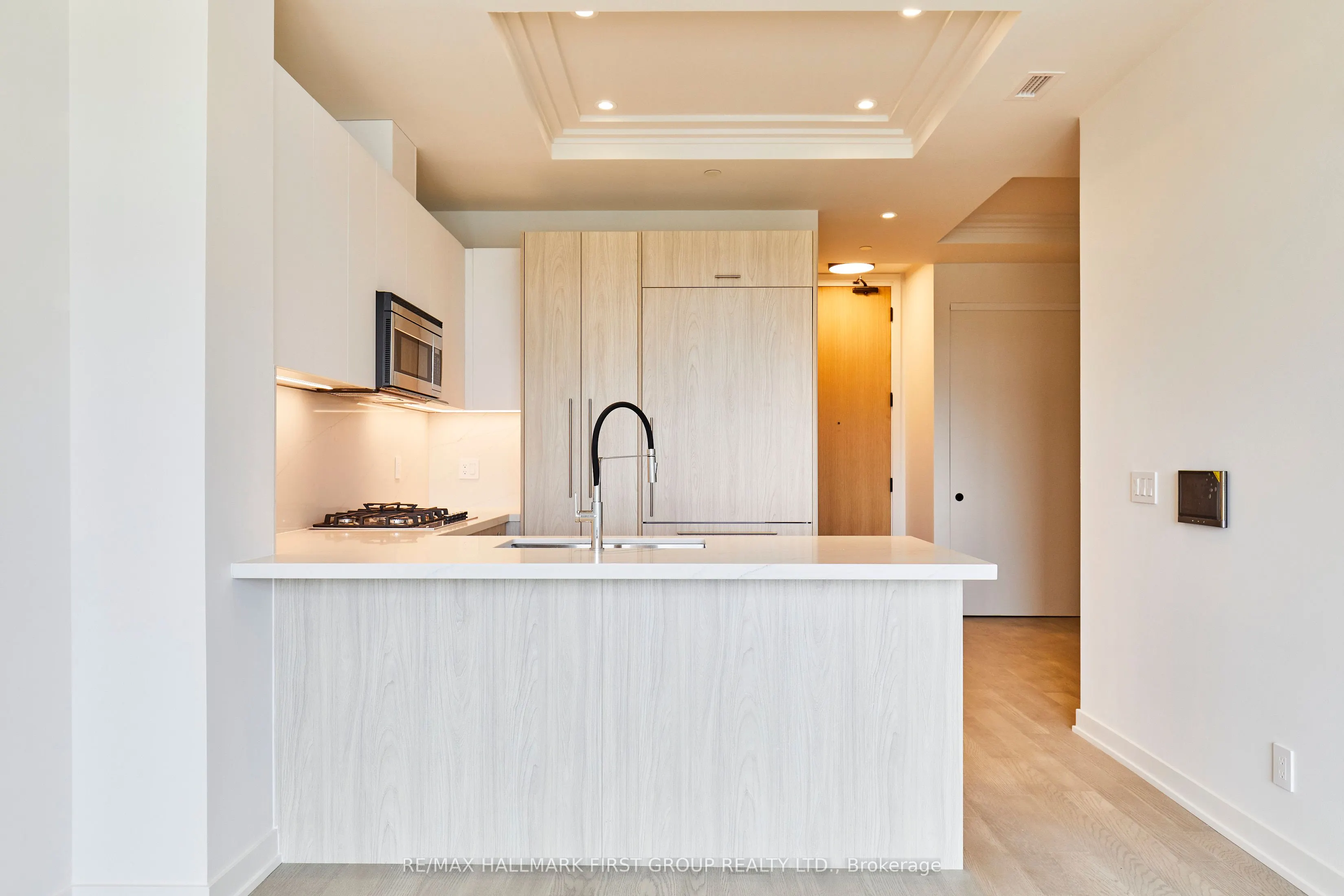 123 Maurice Drive, #407