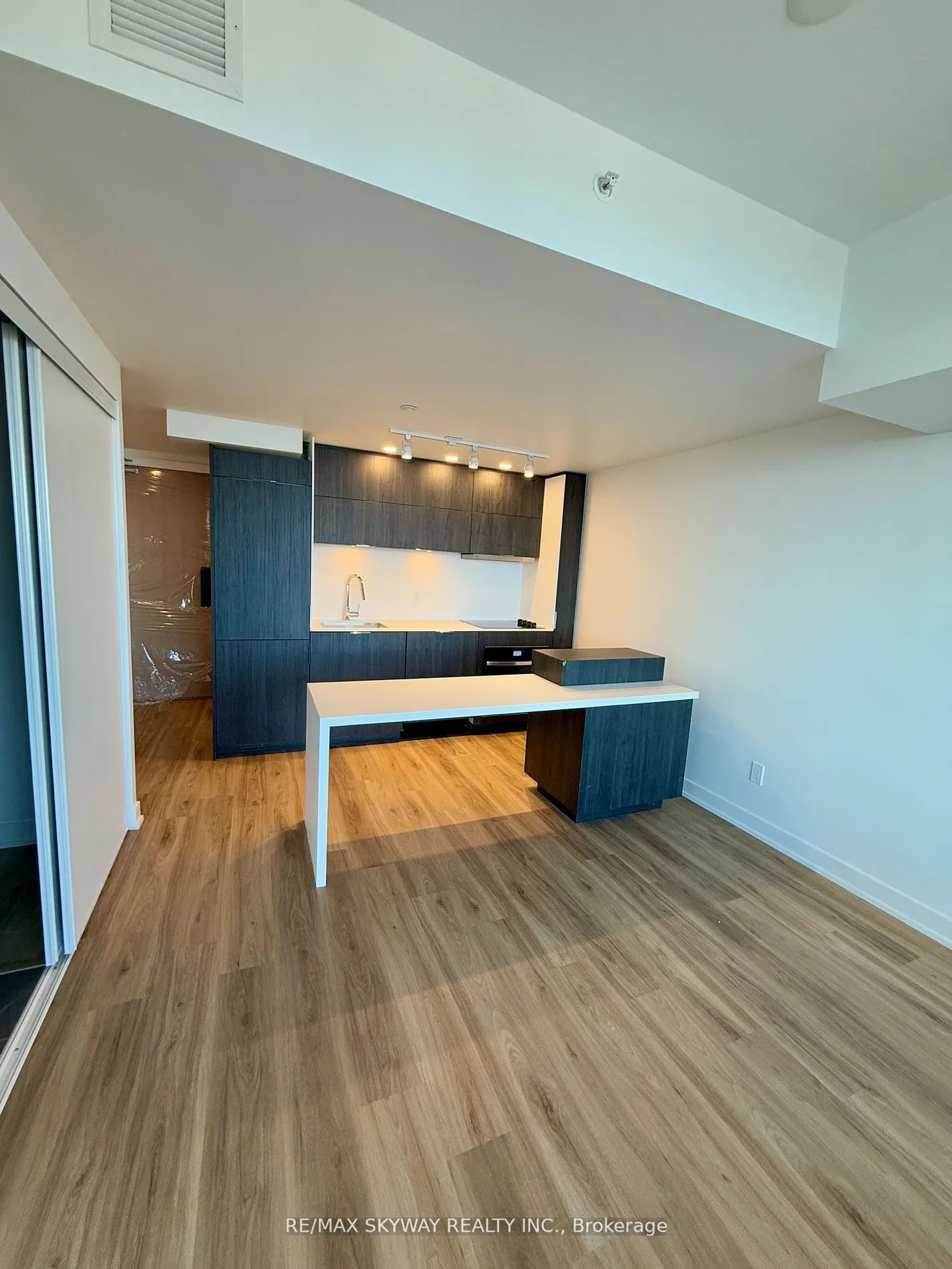 370 Martha Street, #505