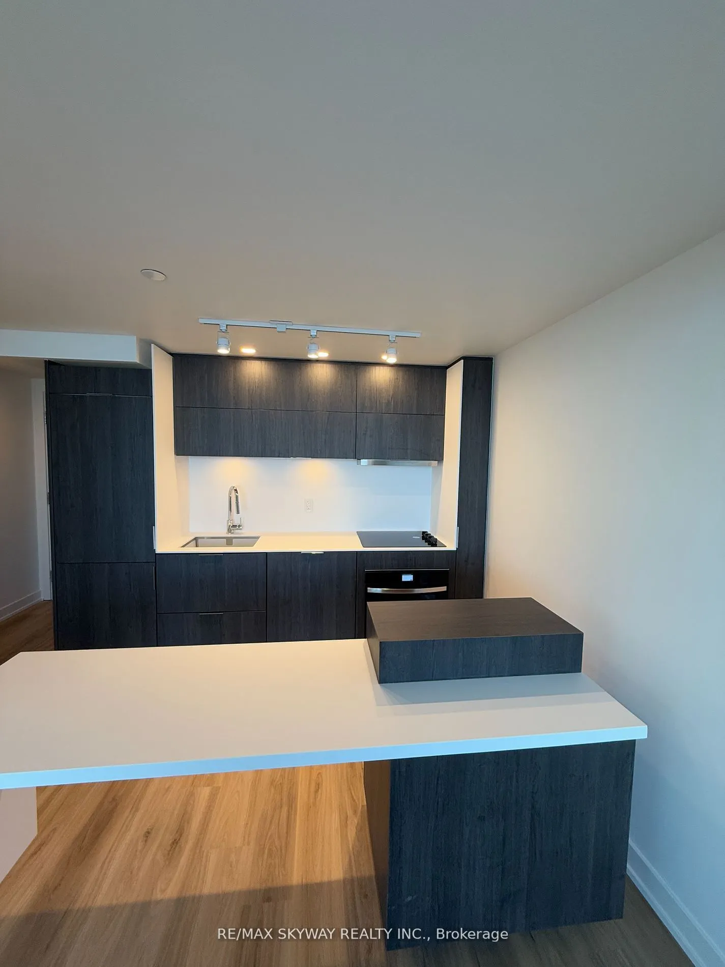 370 Martha Street, #505