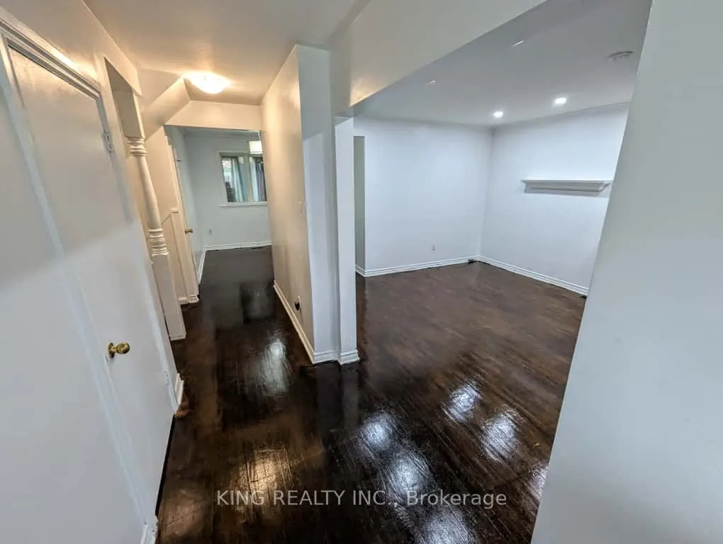 30 Parkway Avenue