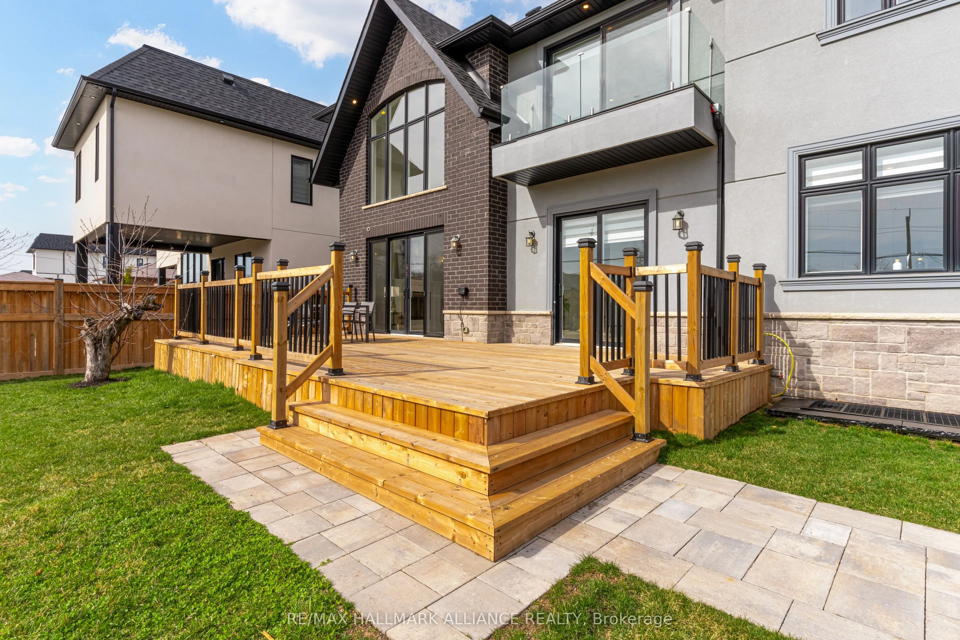 350 Weighton Drive