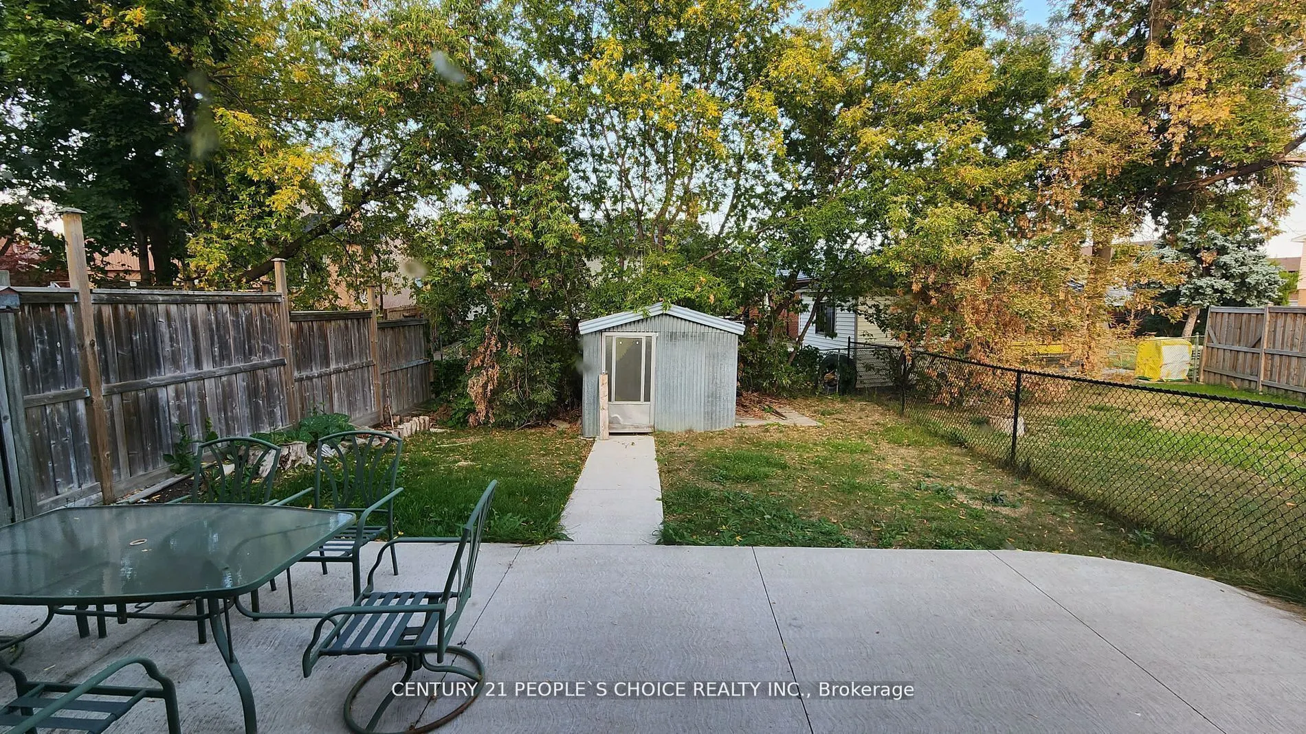 58 Camberley Crescent, #(lower)