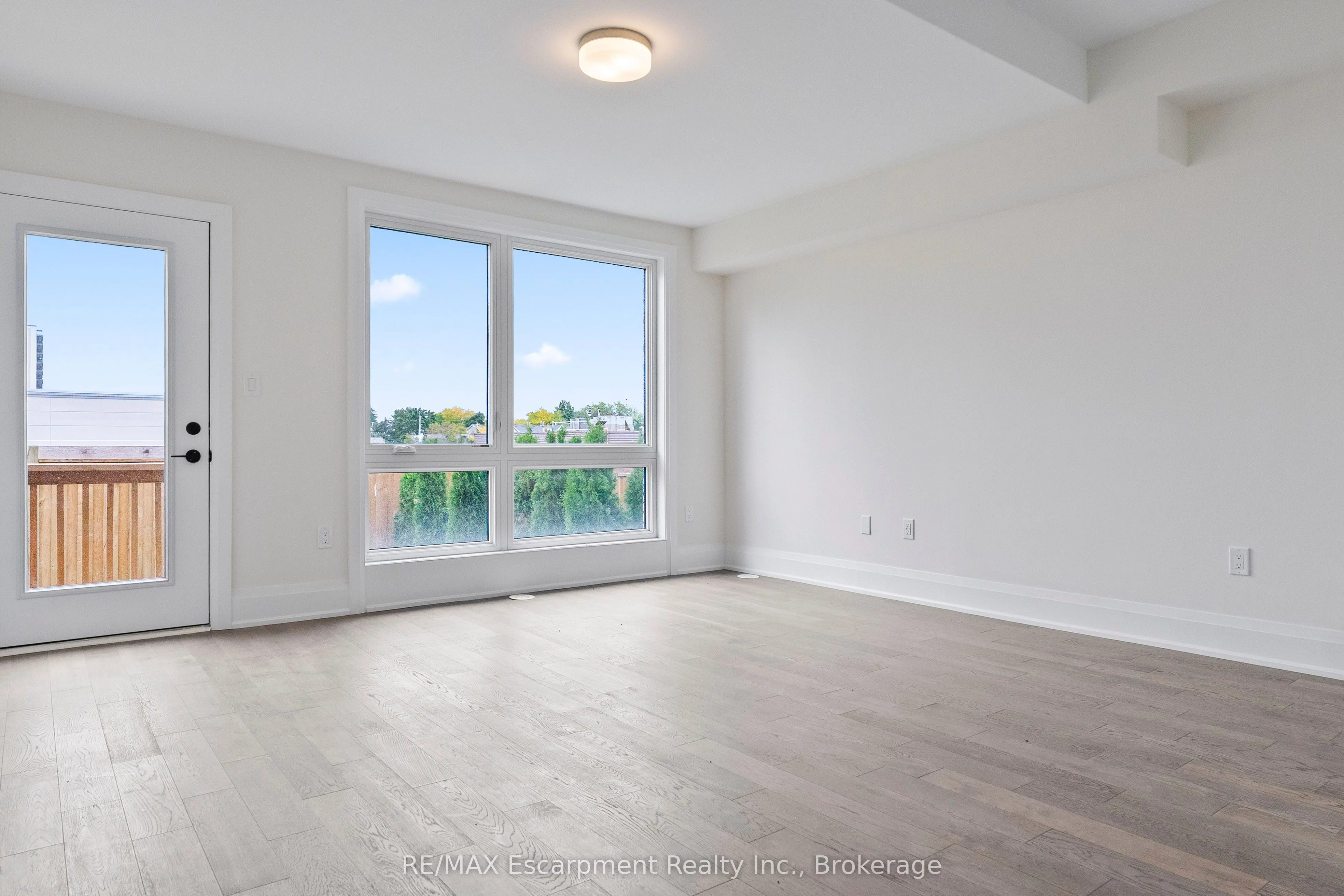 138 EAST Street, #2