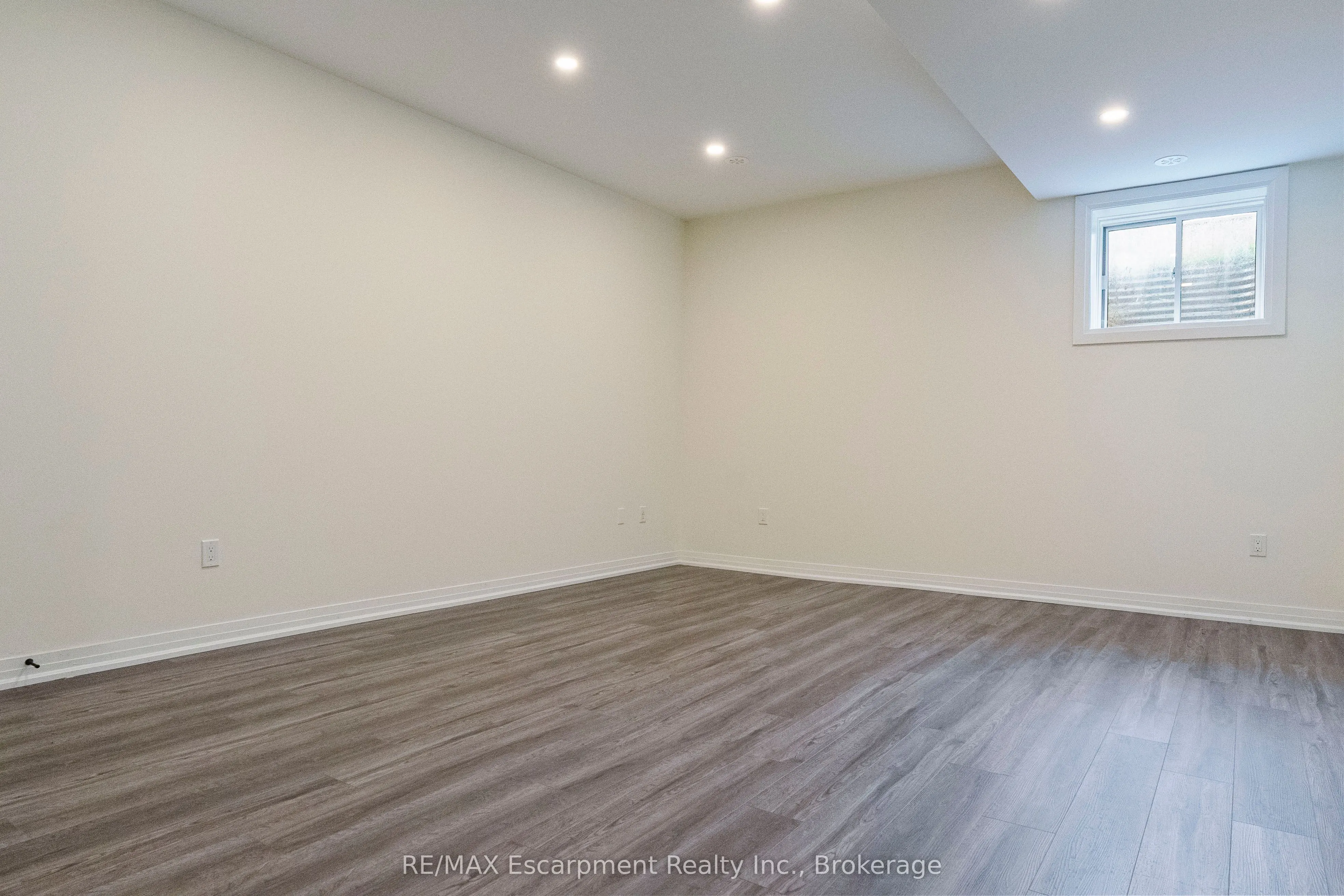 138 EAST Street, #2