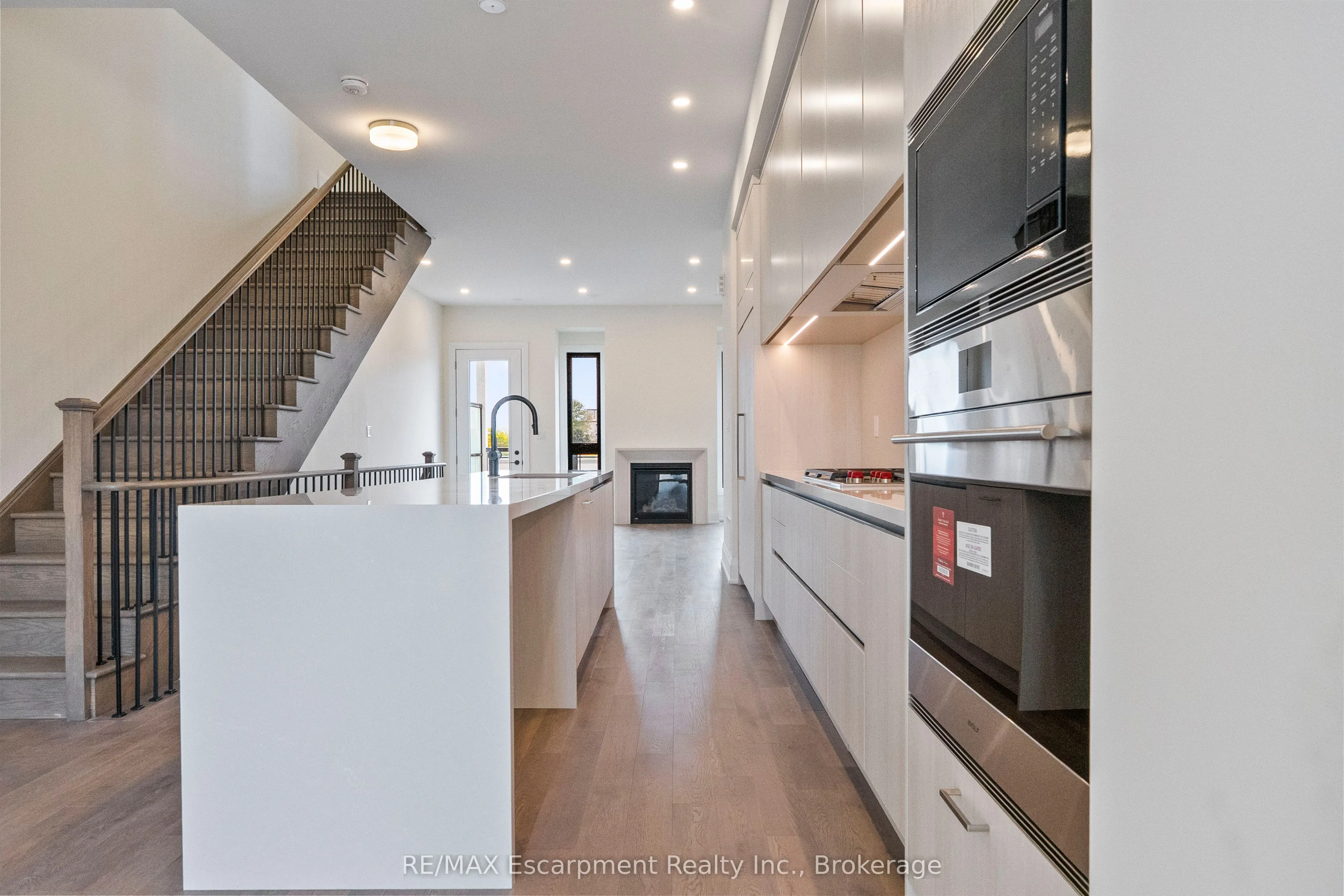 138 EAST Street, #2