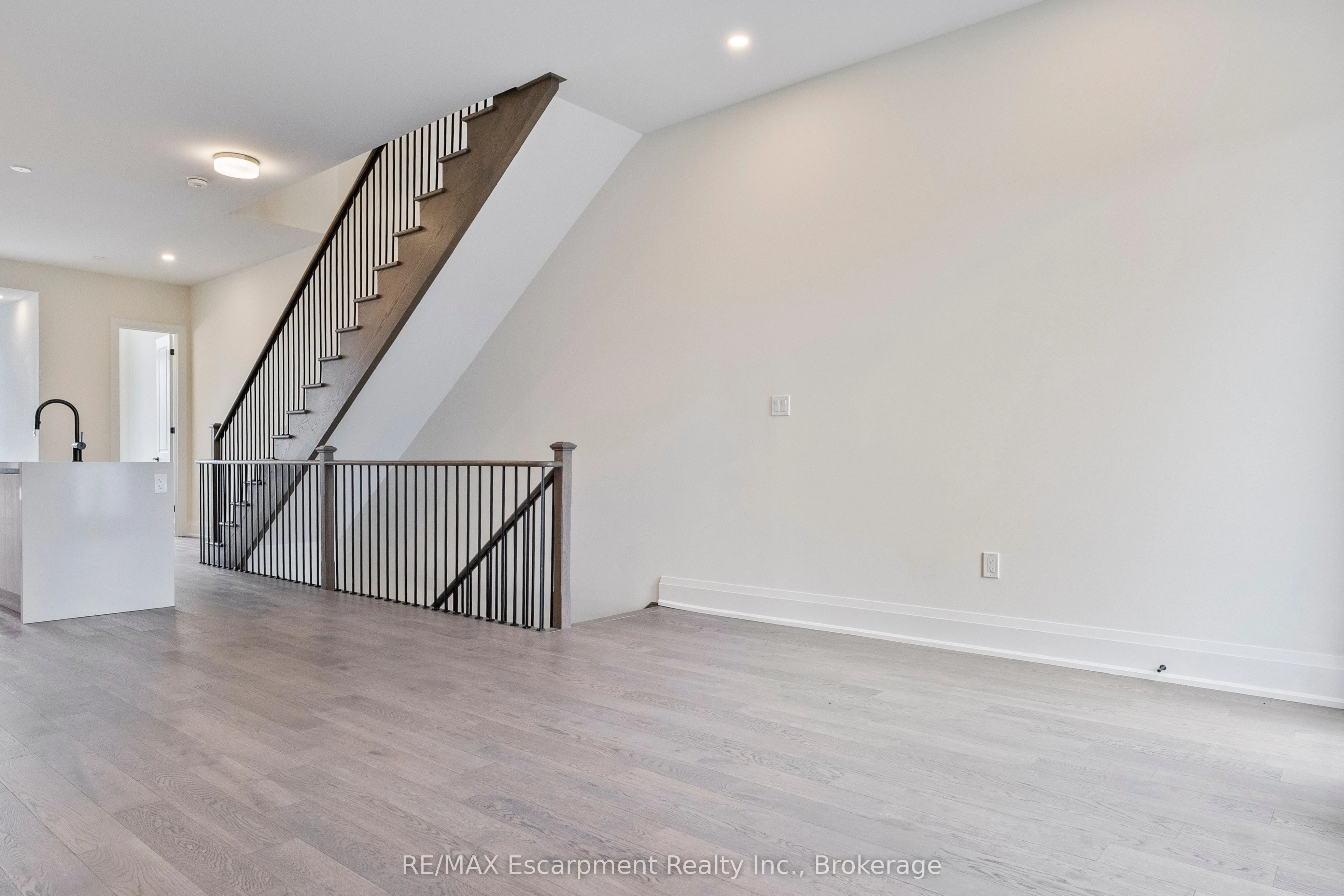 138 EAST Street, #2