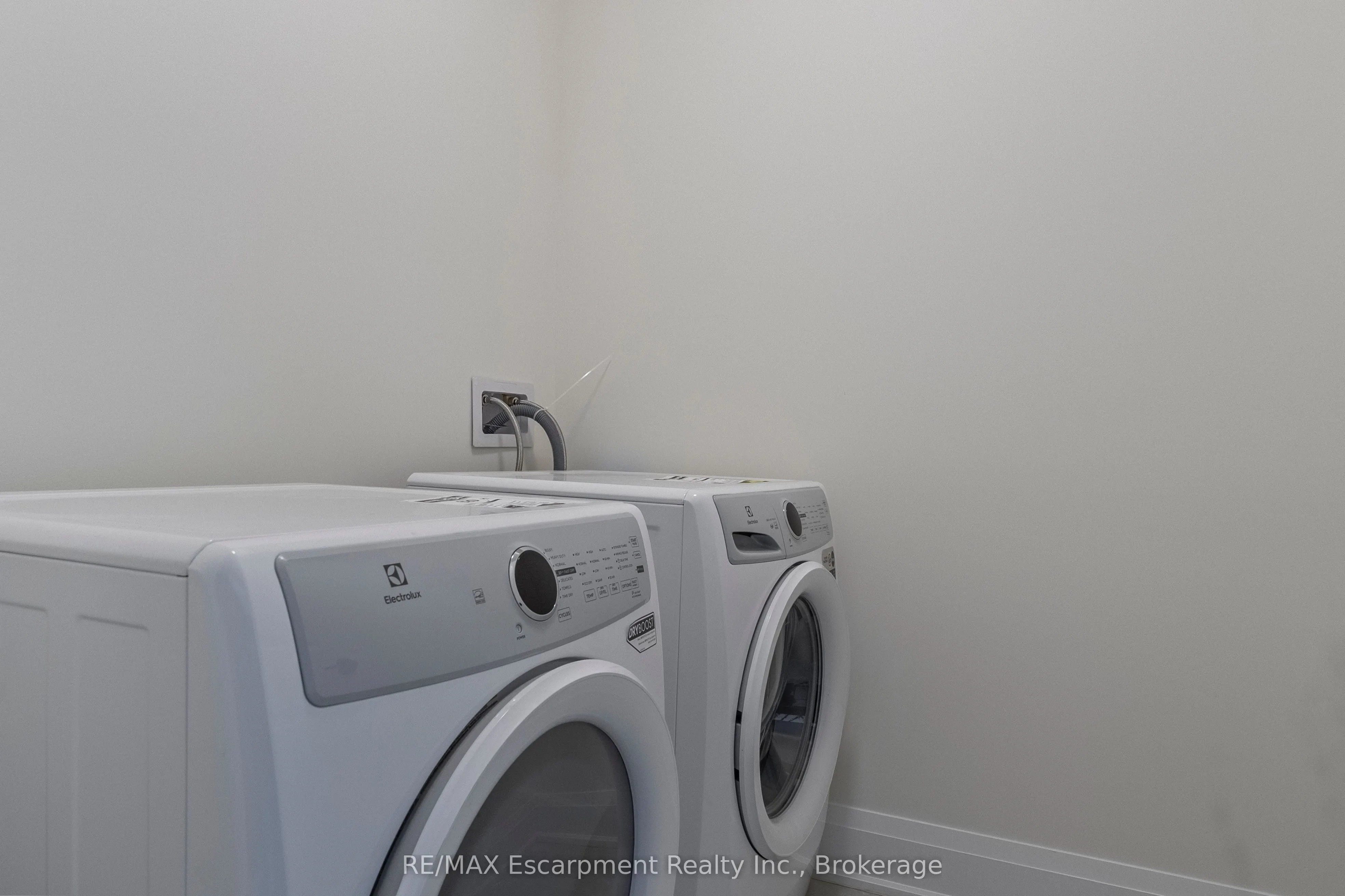 138 EAST Street, #2