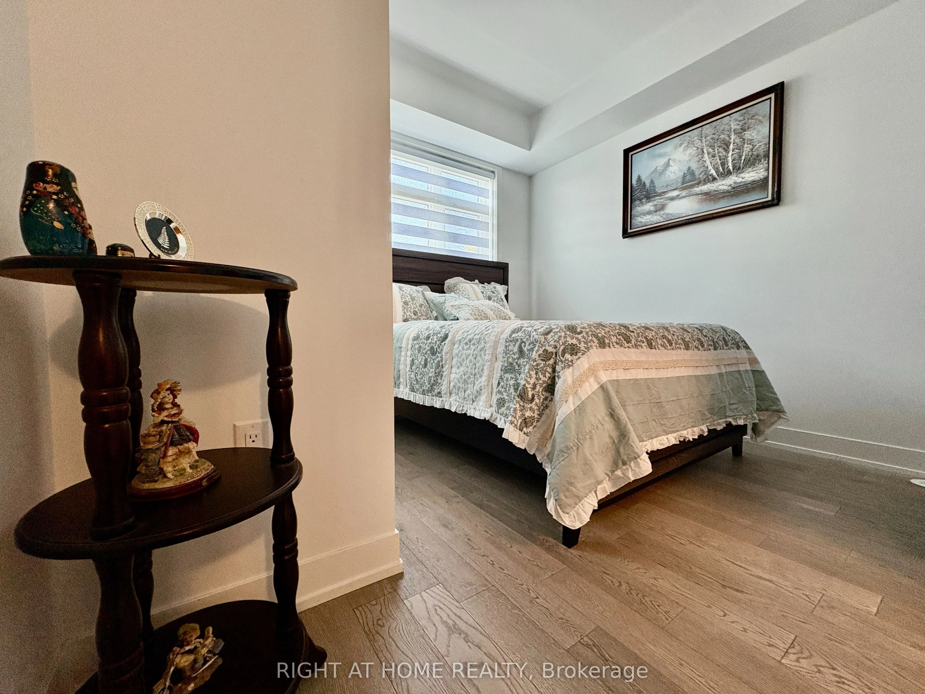 1085 Douglas McCurdy Common, #211