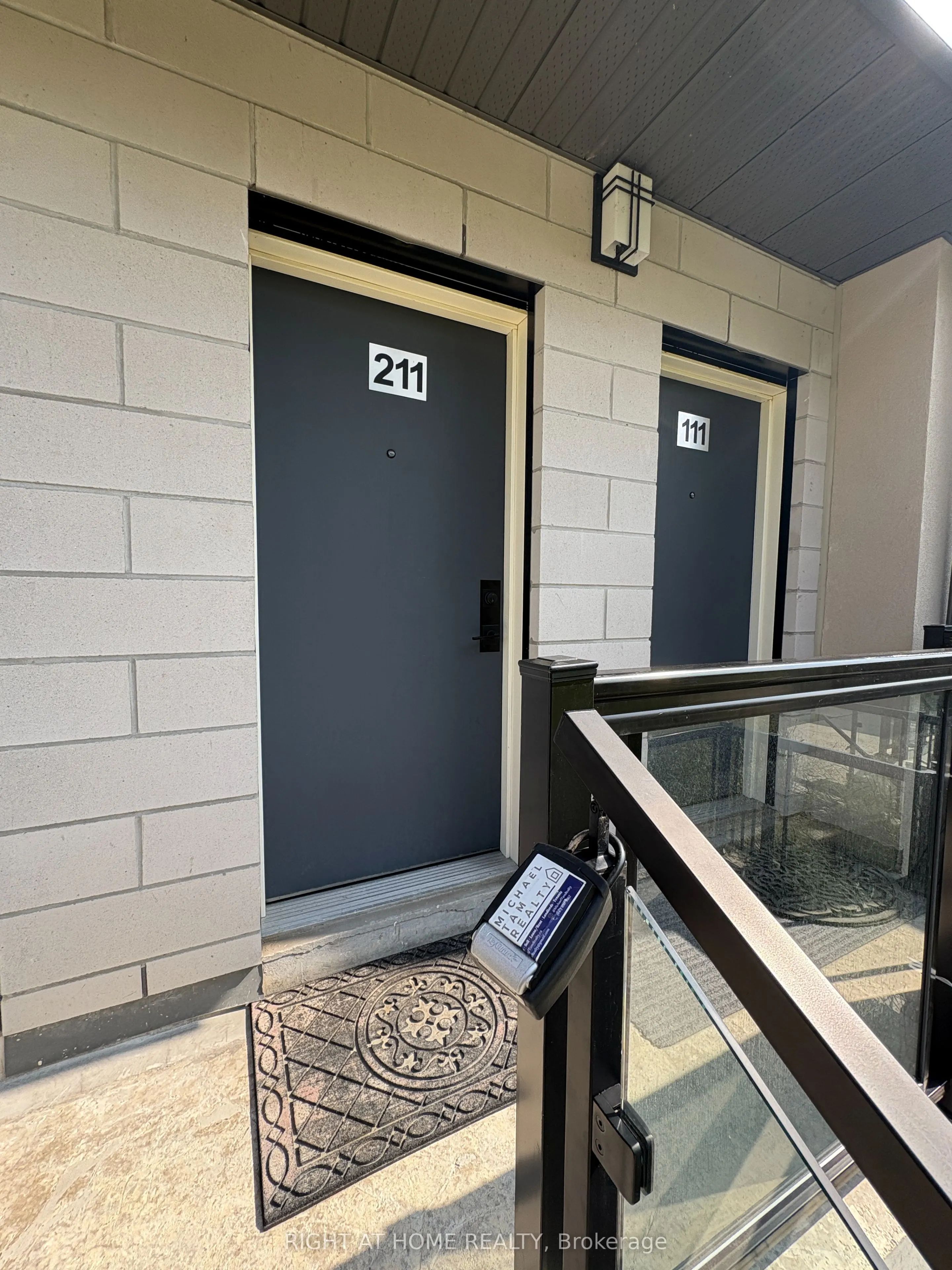1085 Douglas McCurdy Common, #211
