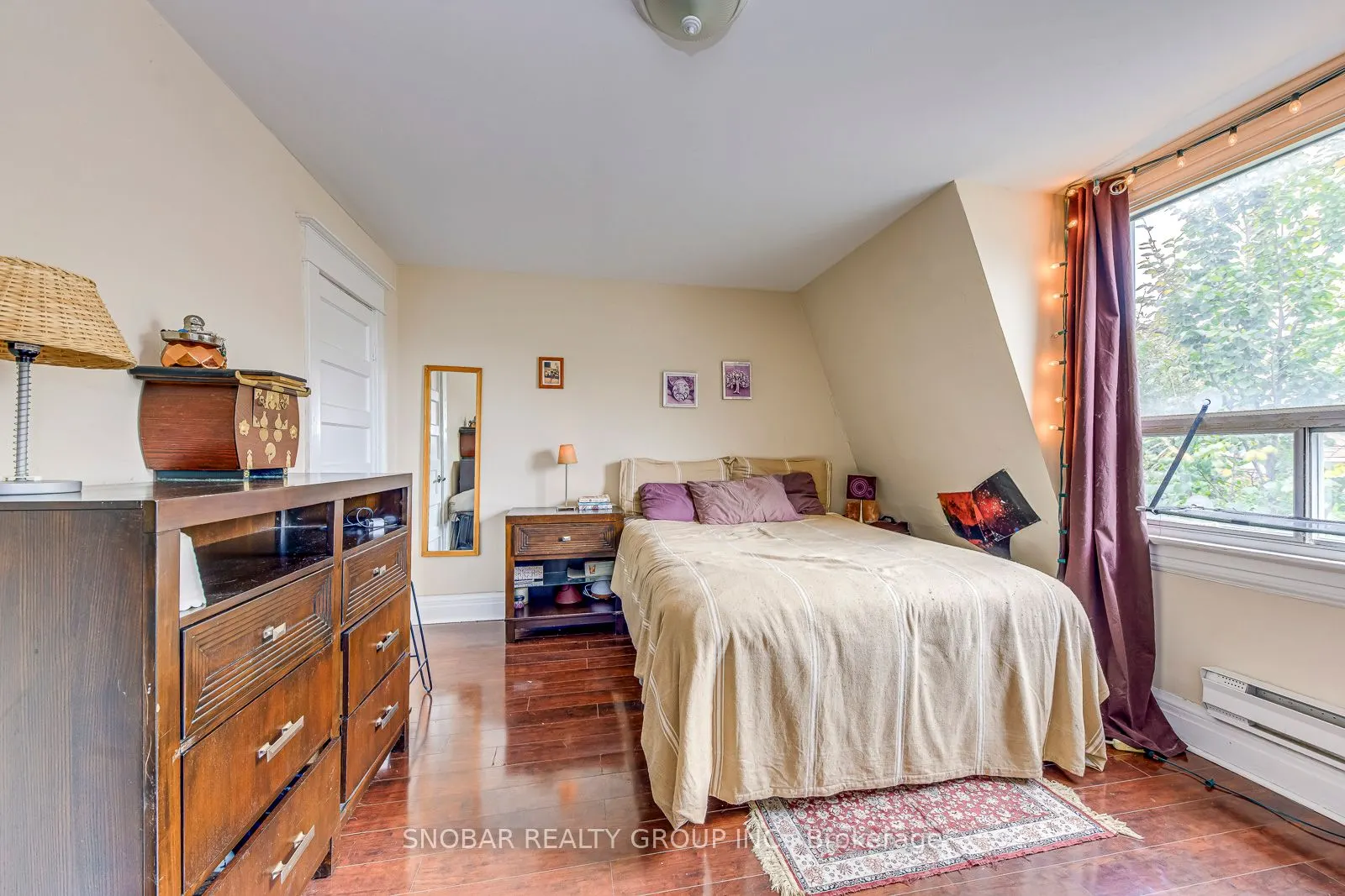 60 Vanevery Street
