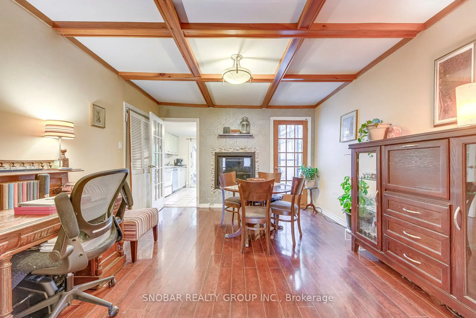60 Vanevery Street