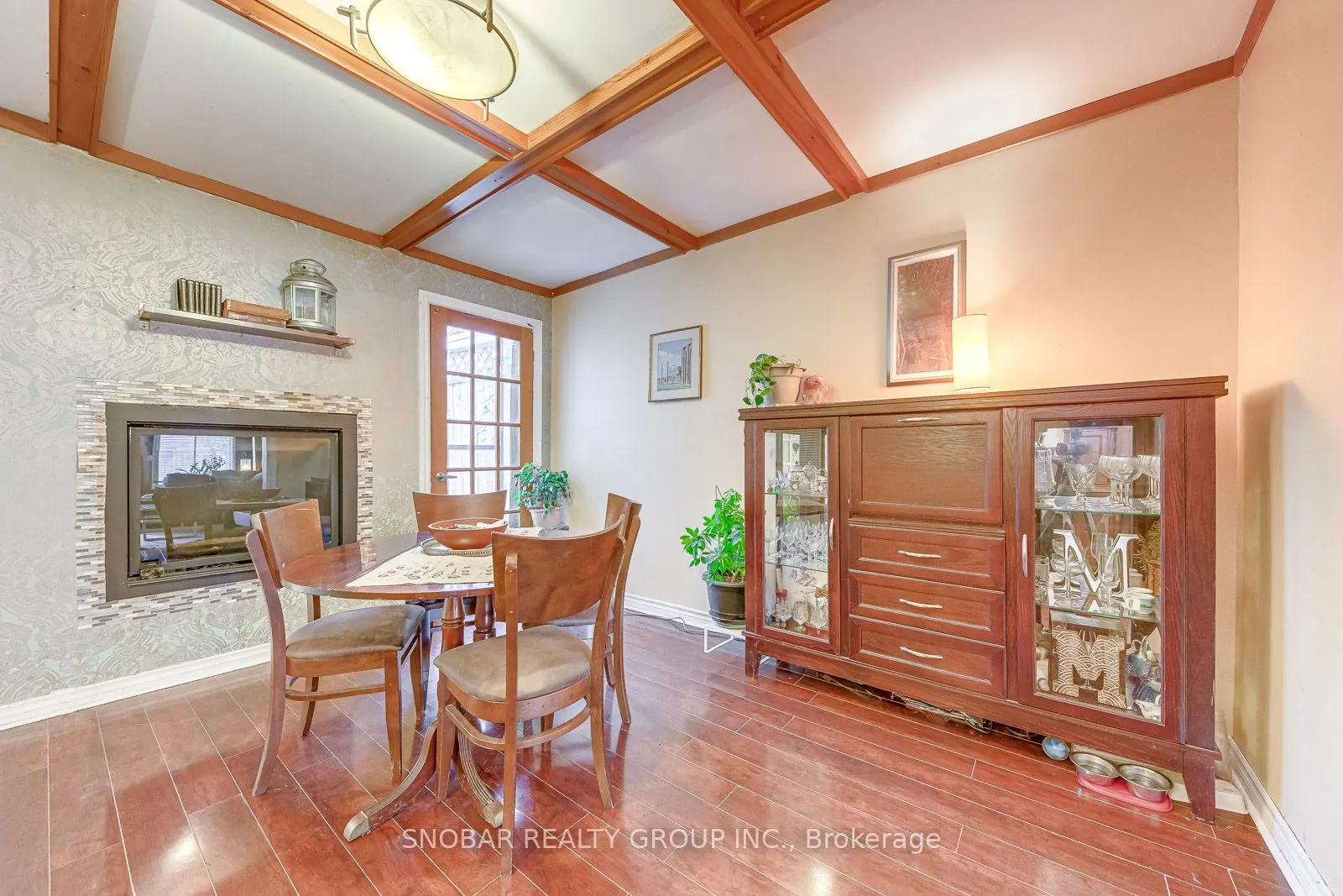 60 Vanevery Street