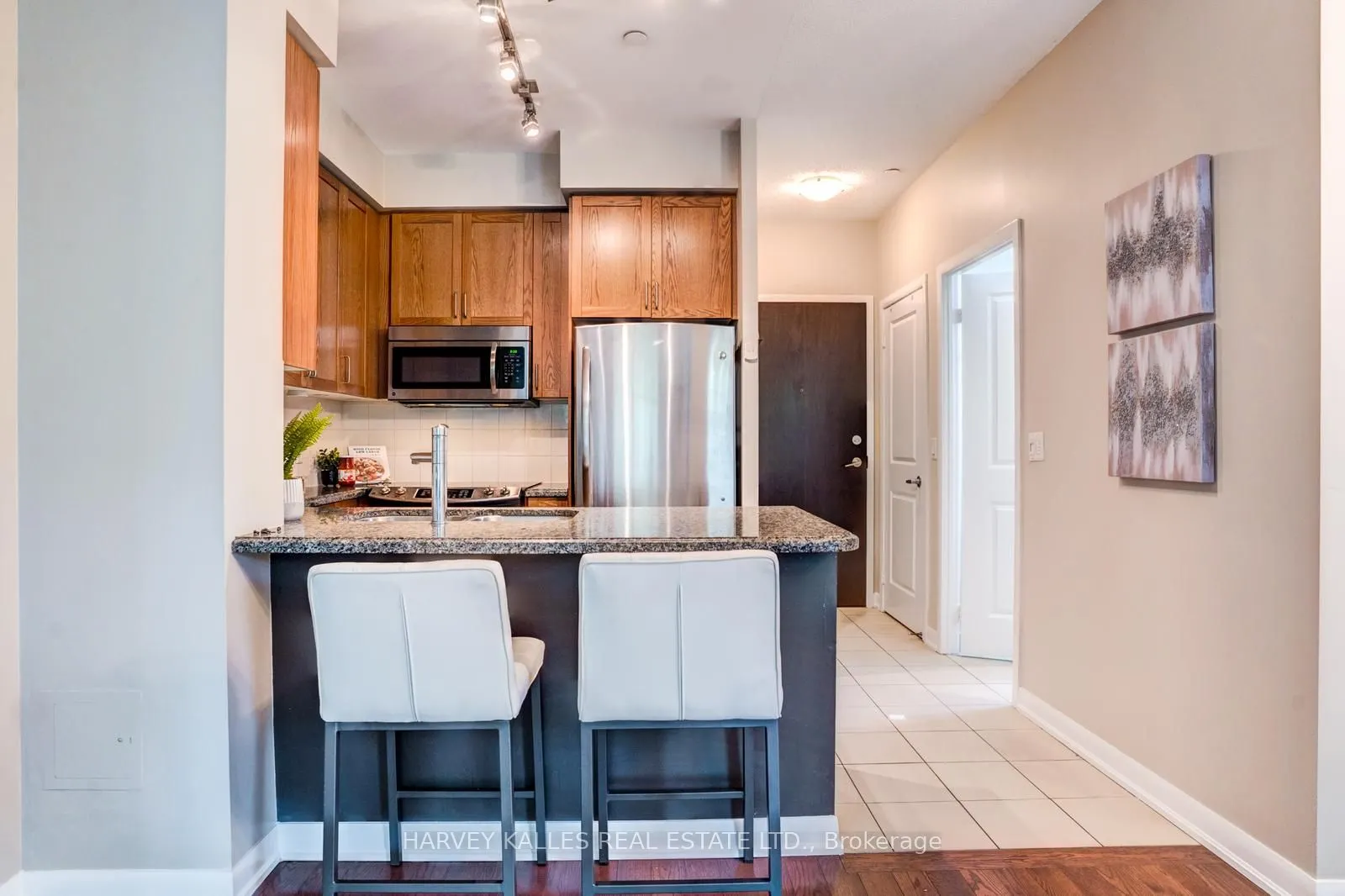 215 Sherway Gardens Road, #109