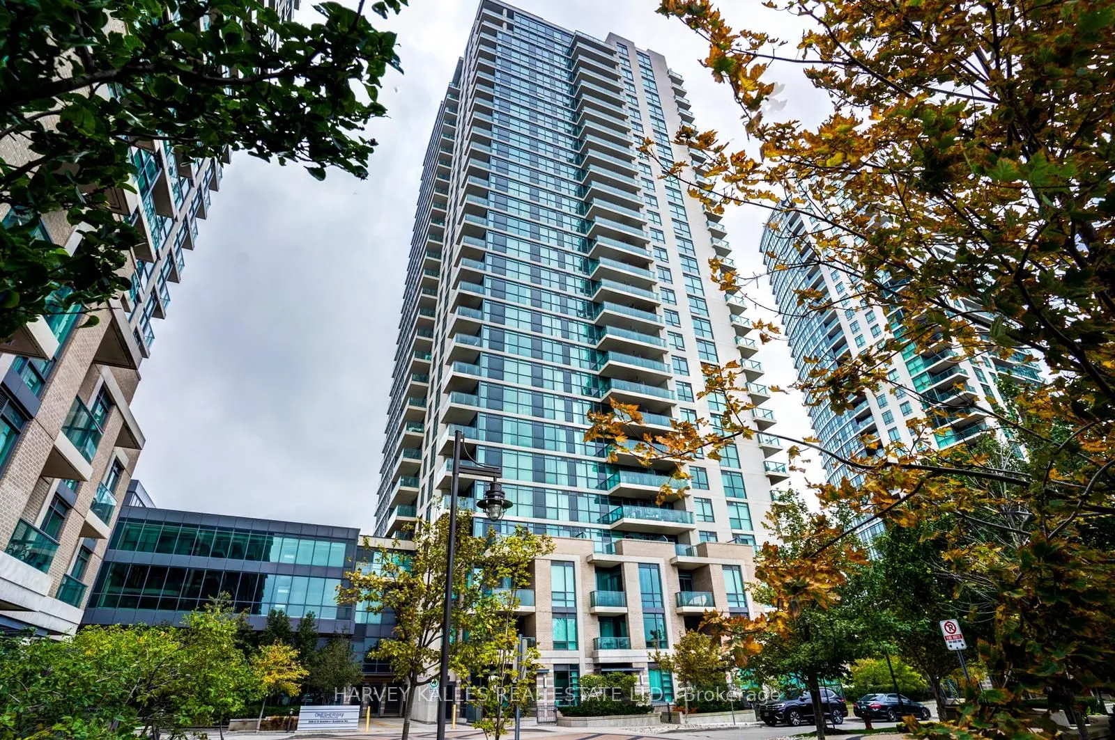 215 Sherway Gardens Road, #109