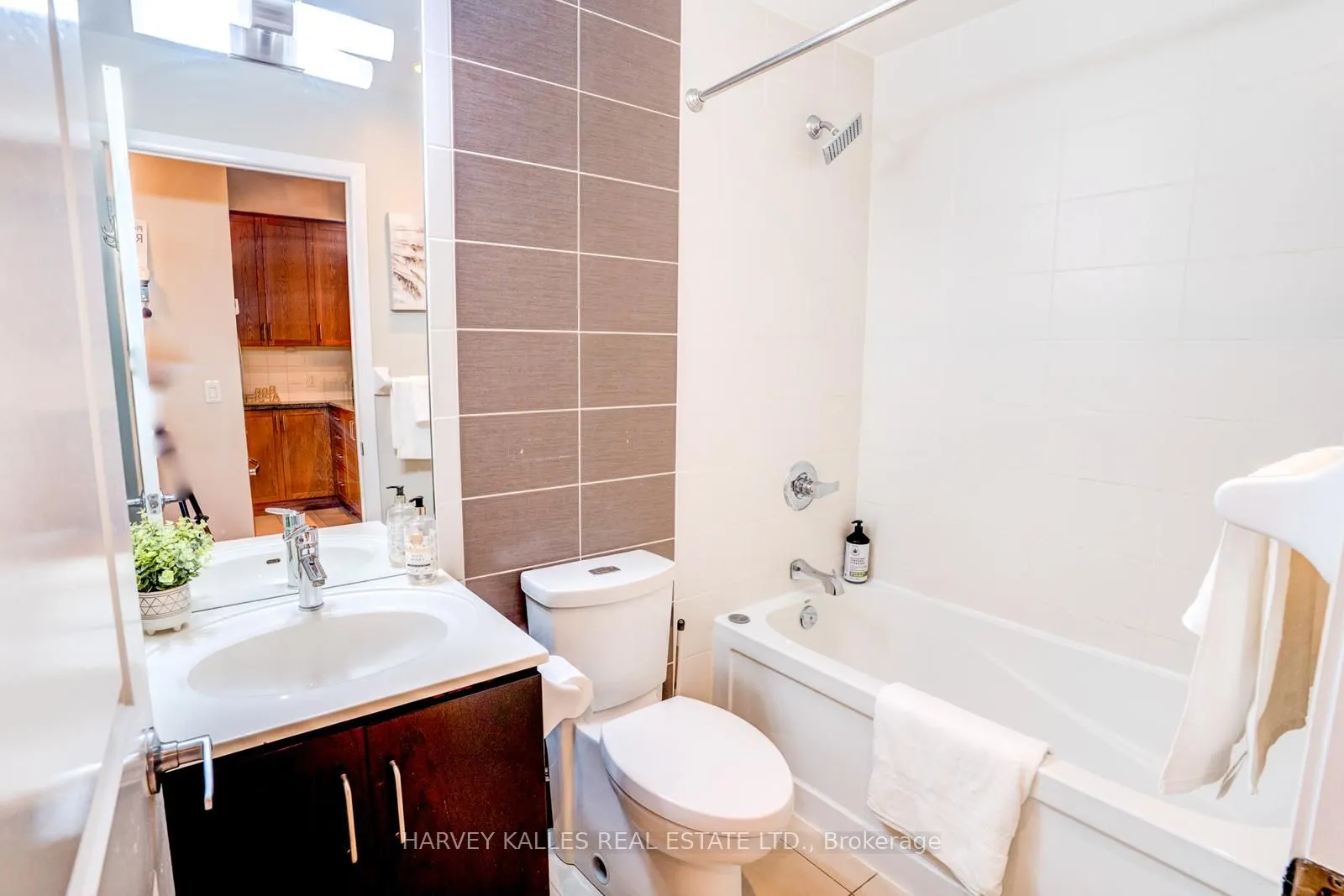 215 Sherway Gardens Road, #109