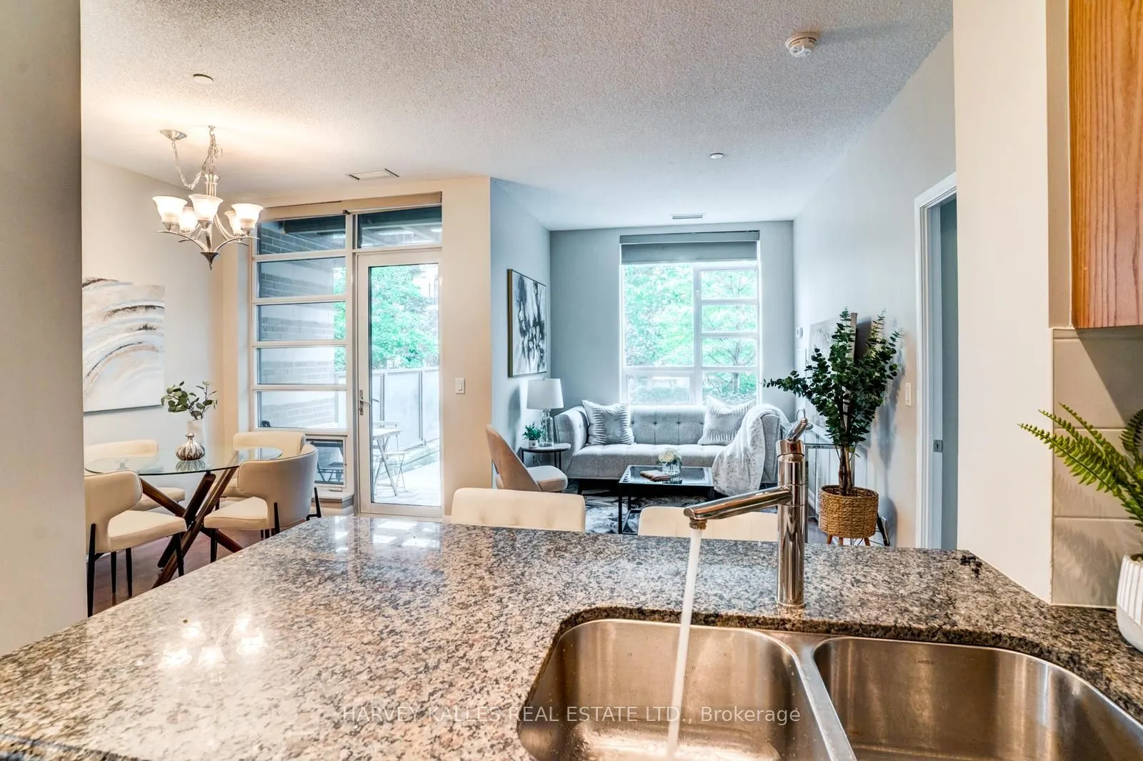 215 Sherway Gardens Road, #109