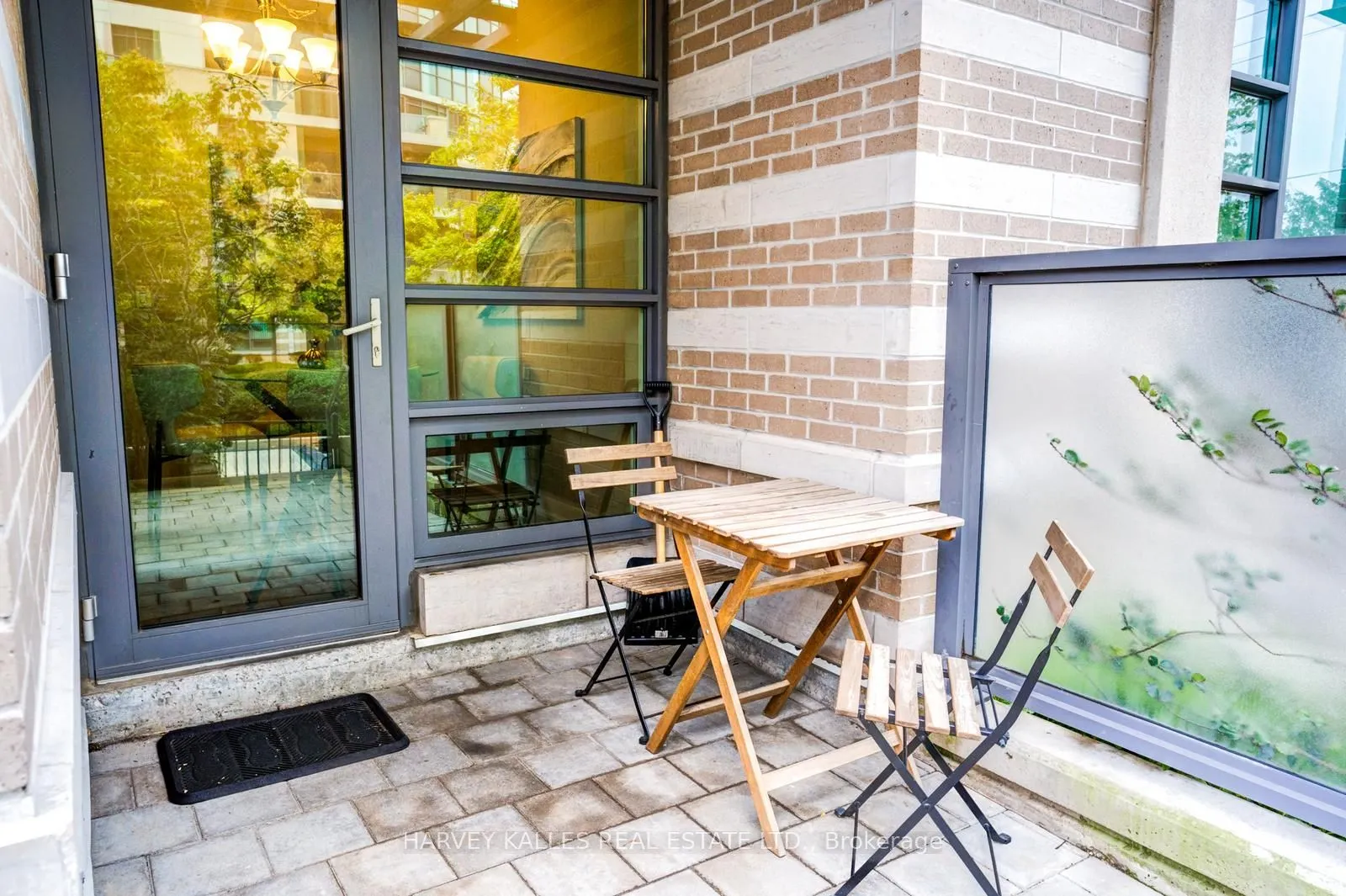 215 Sherway Gardens Road, #109