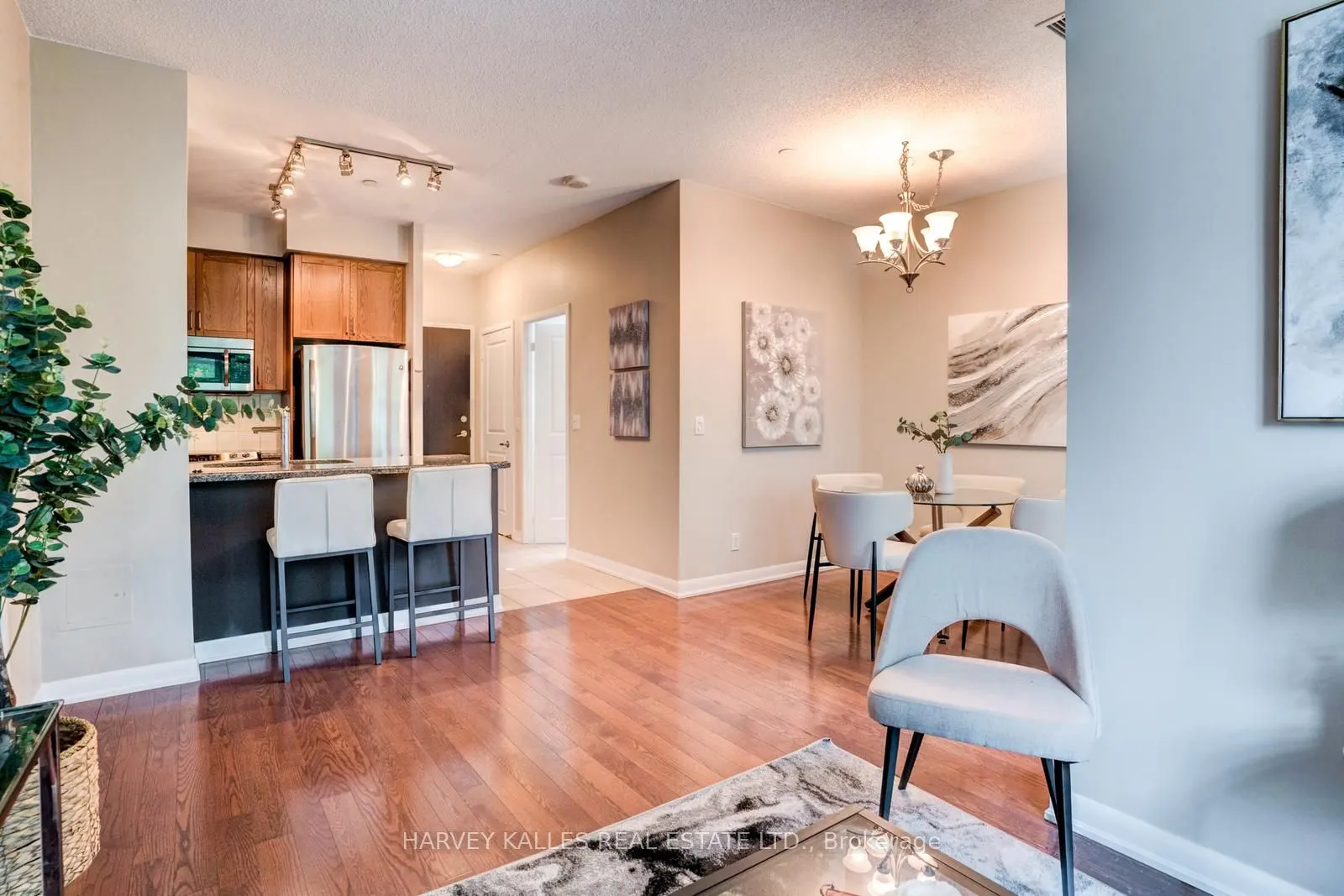215 Sherway Gardens Road, #109