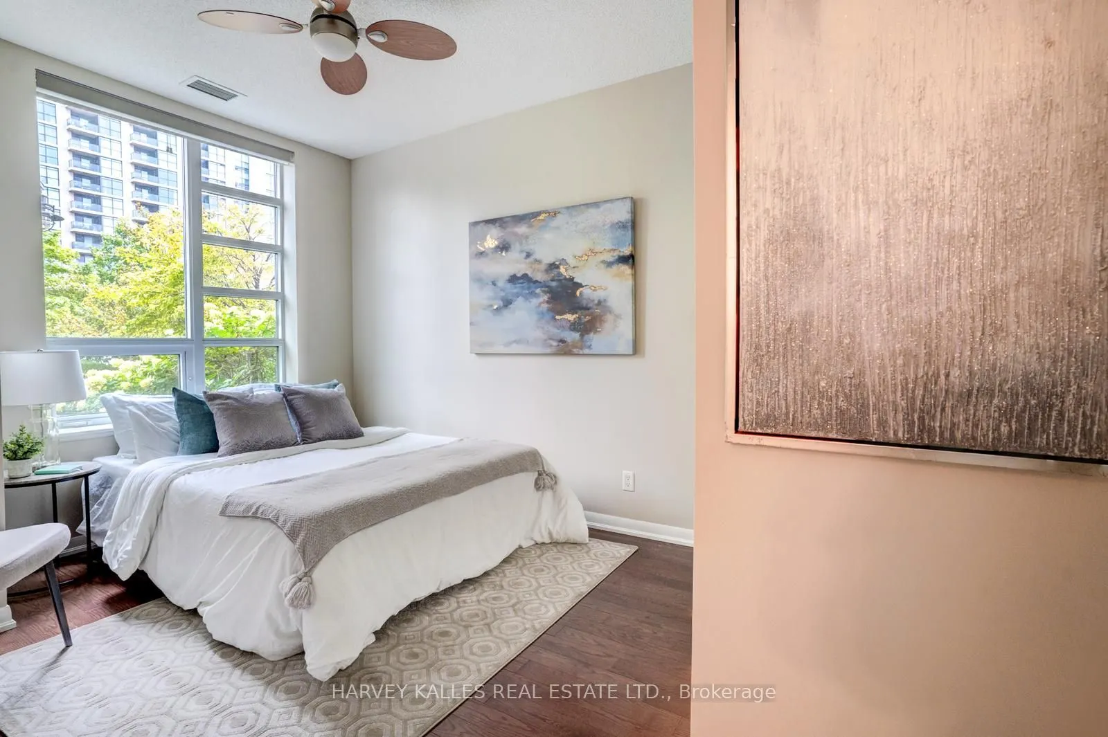 215 Sherway Gardens Road, #109