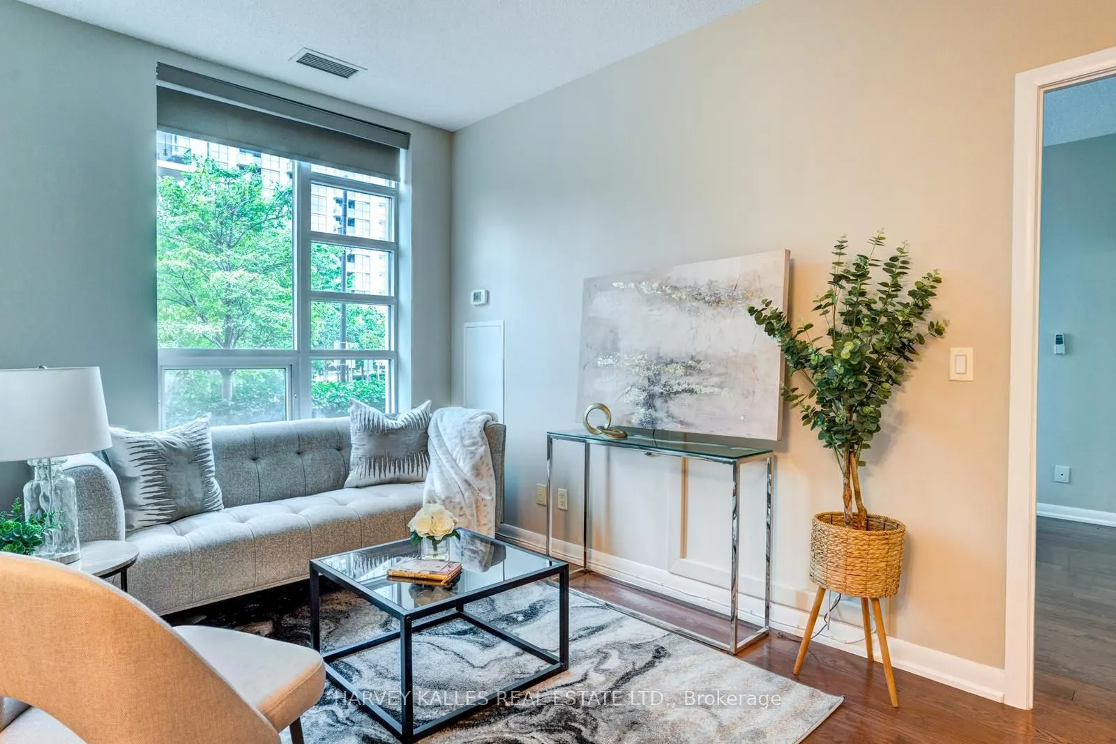 215 Sherway Gardens Road, #109