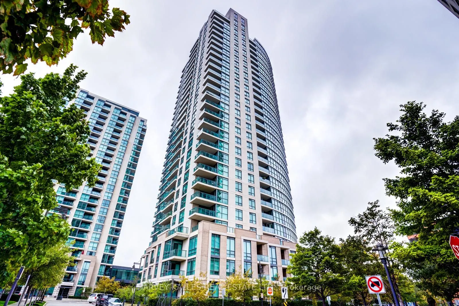 215 Sherway Gardens Road, #109