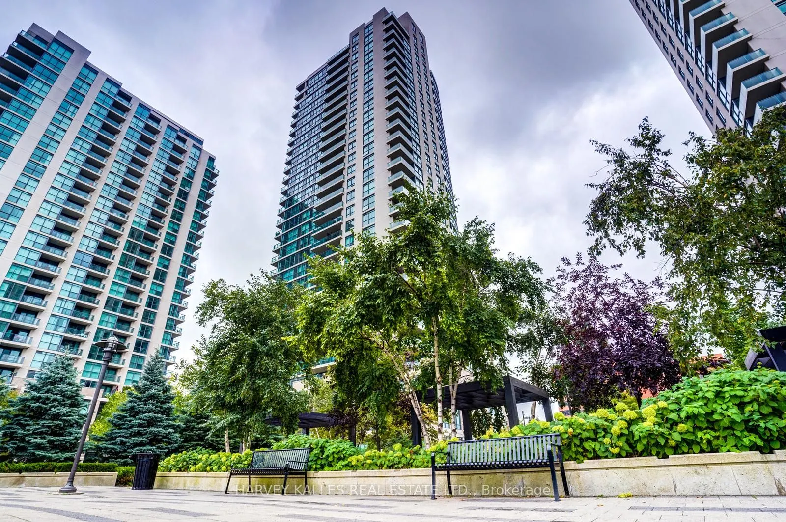 215 Sherway Gardens Road, #109