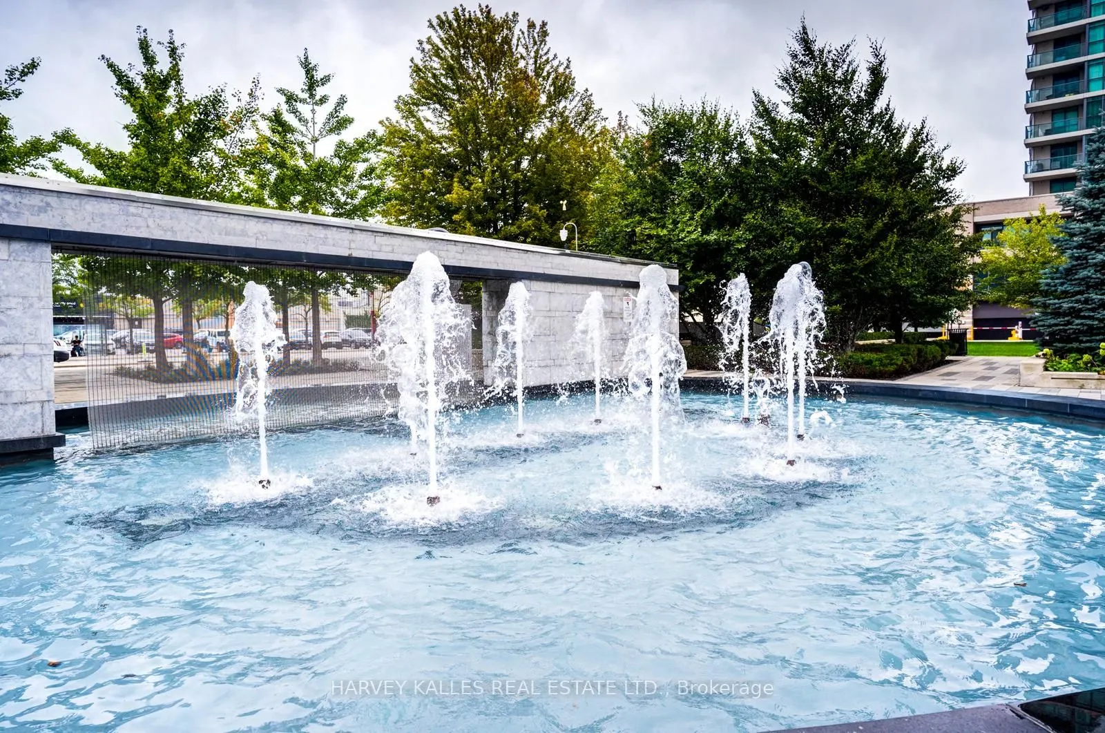 215 Sherway Gardens Road, #109