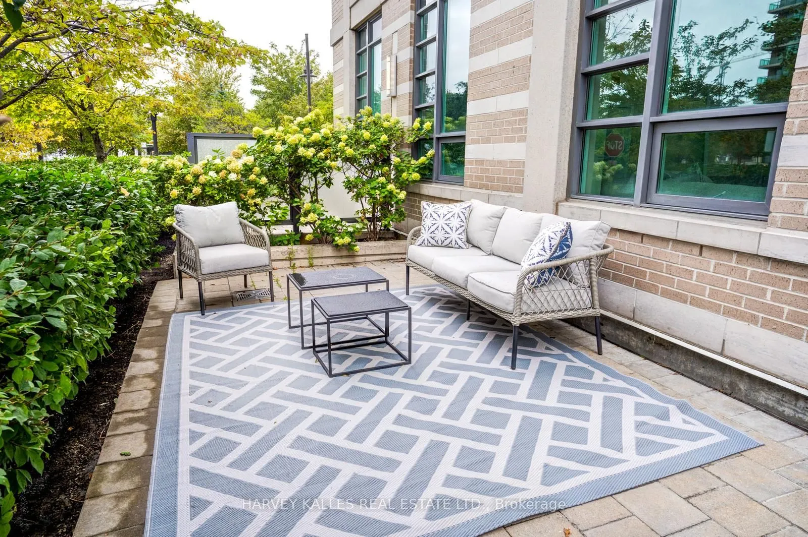 215 Sherway Gardens Road, #109