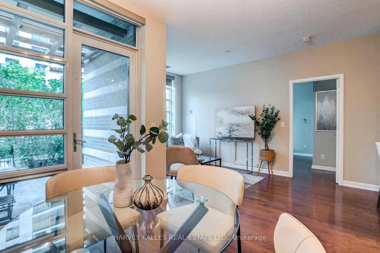 215 Sherway Gardens Road, #109