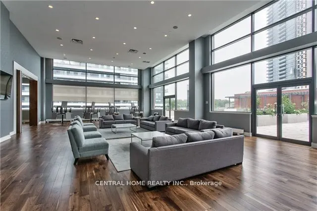 2220 Lake Shore Boulevard W, #607