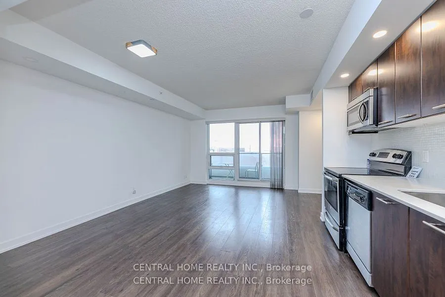 2220 Lake Shore Boulevard W, #607
