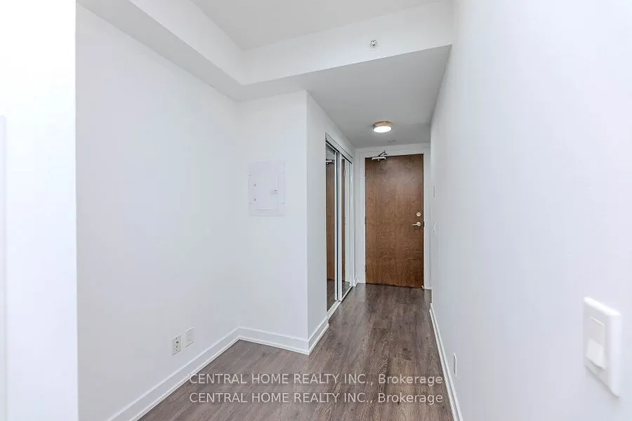 2220 Lake Shore Boulevard W, #607